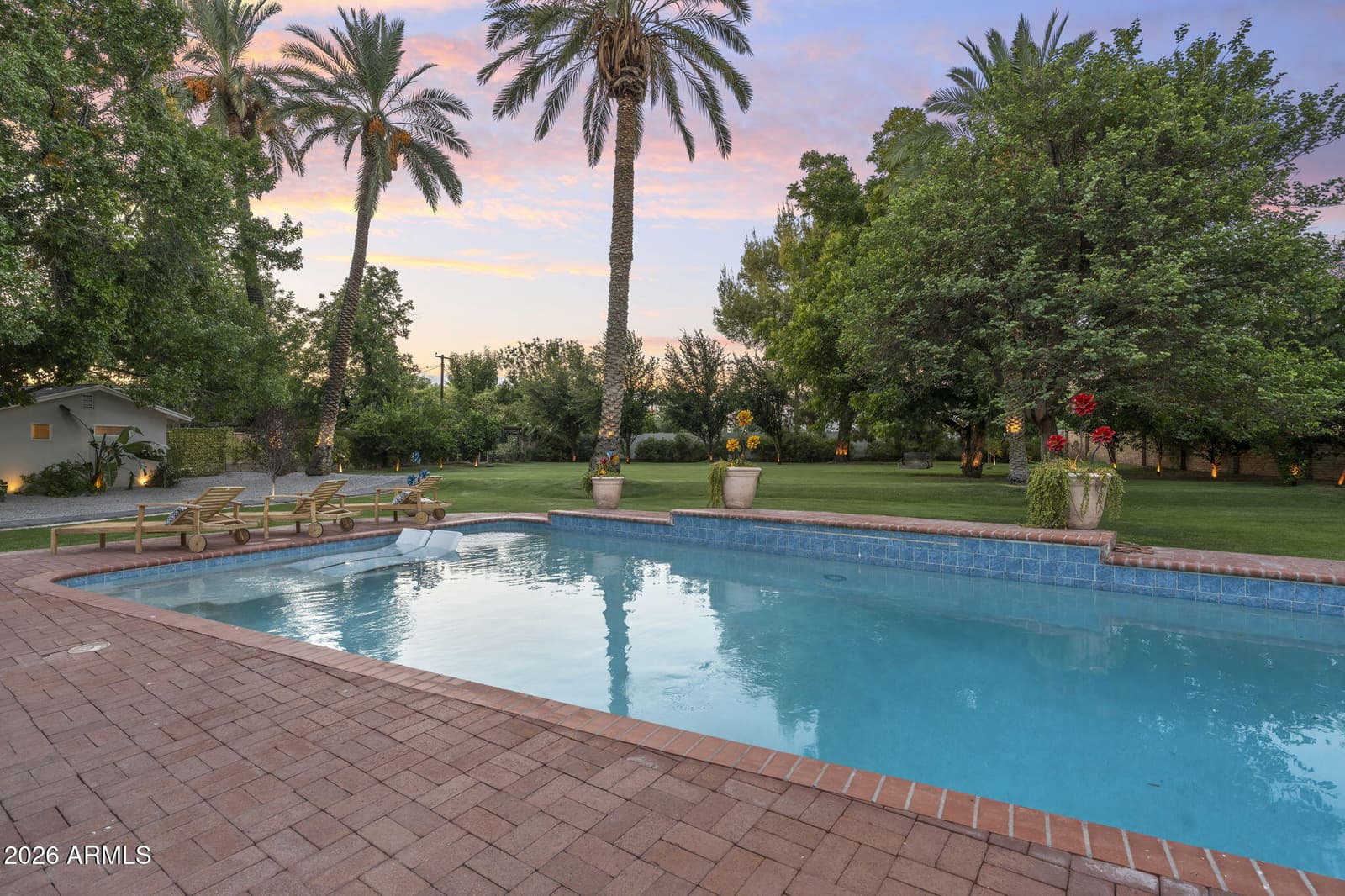 550 W BERRIDGE Lane, Phoenix, AZ 85013 — photo 79 of 92