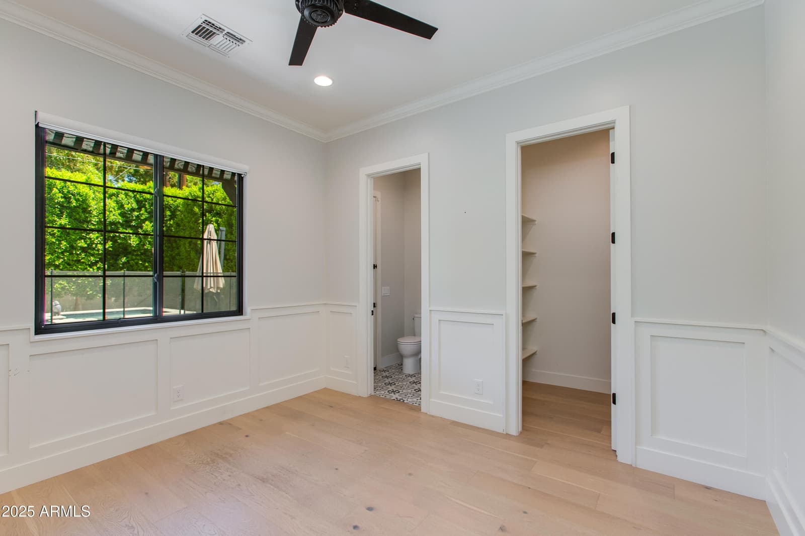 3802 E HIGHLAND Avenue, Phoenix, AZ 85018 — photo 11 of 34