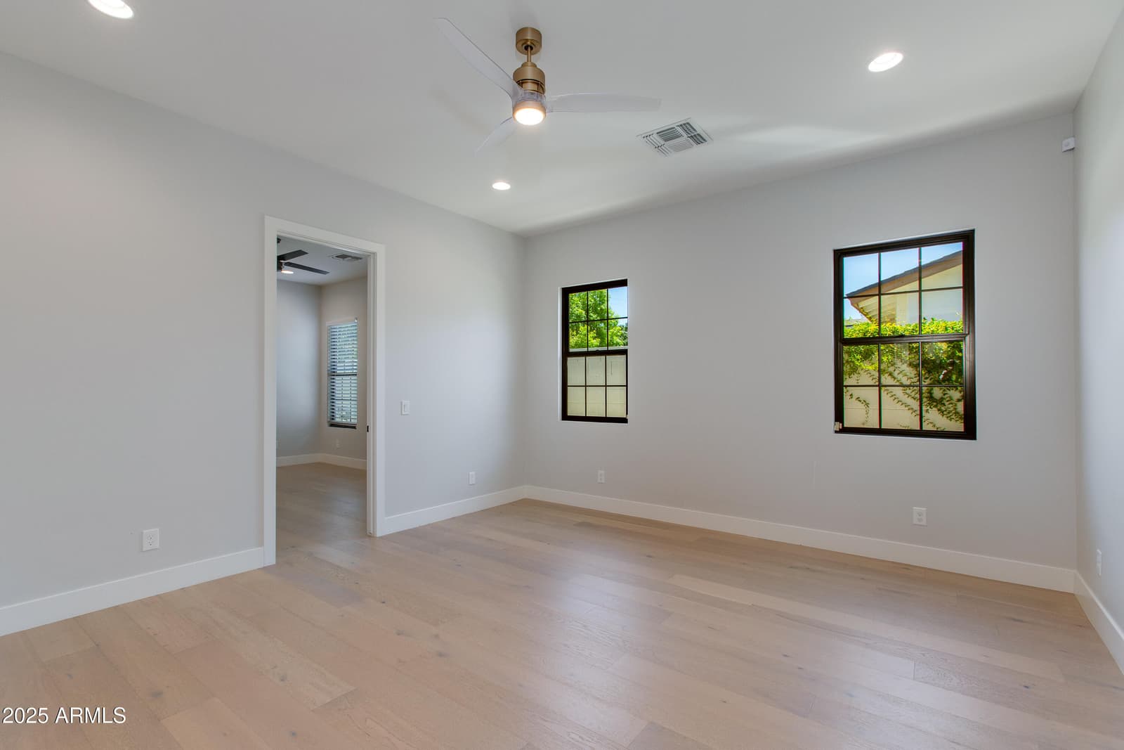 3802 E HIGHLAND Avenue, Phoenix, AZ 85018 — photo 18 of 34