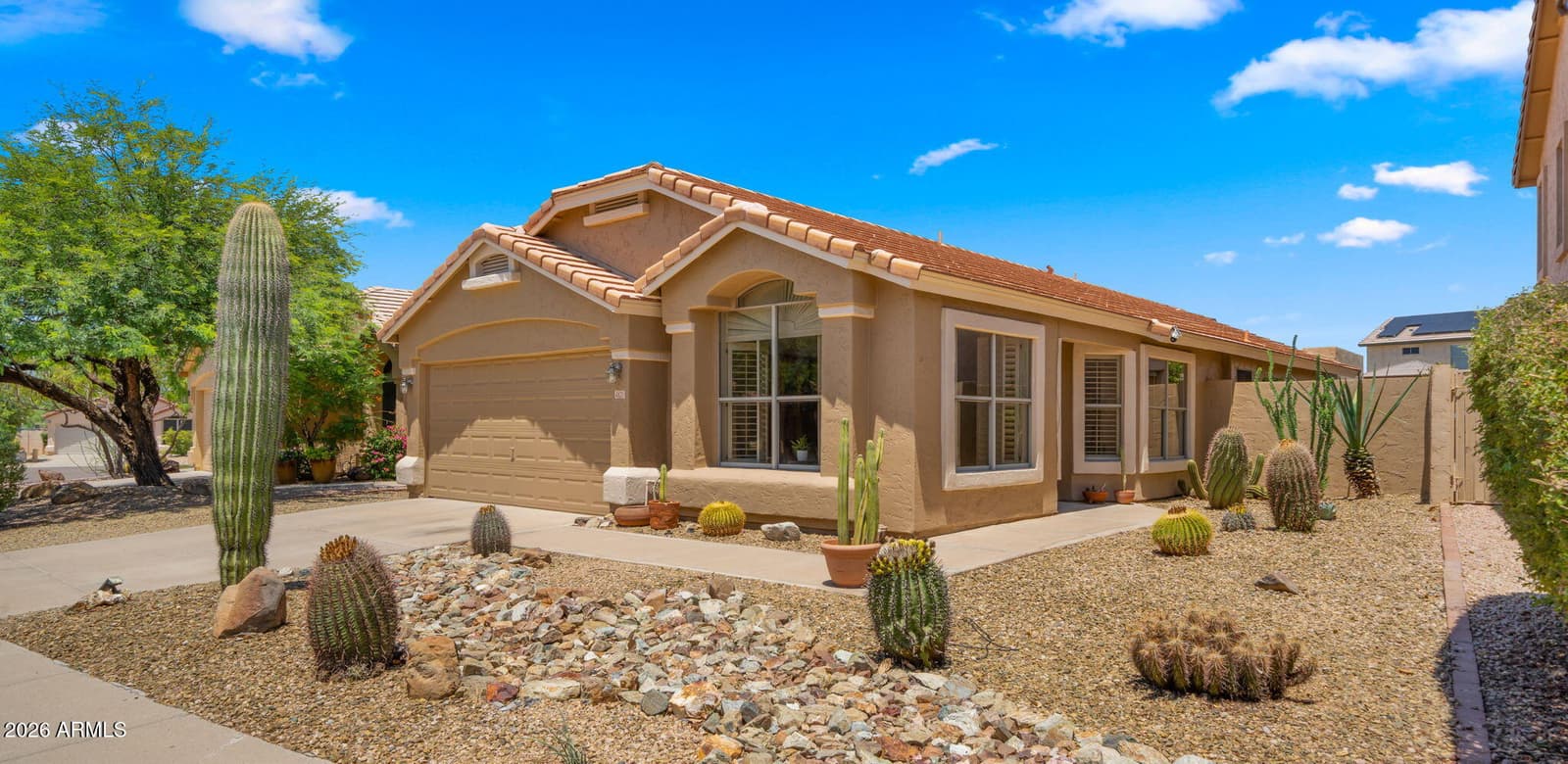 4820 E MELINDA Lane, Phoenix, AZ 85054 — photo 3 of 39