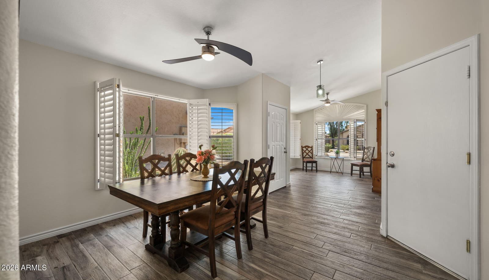 4820 E MELINDA Lane, Phoenix, AZ 85054 — photo 9 of 39