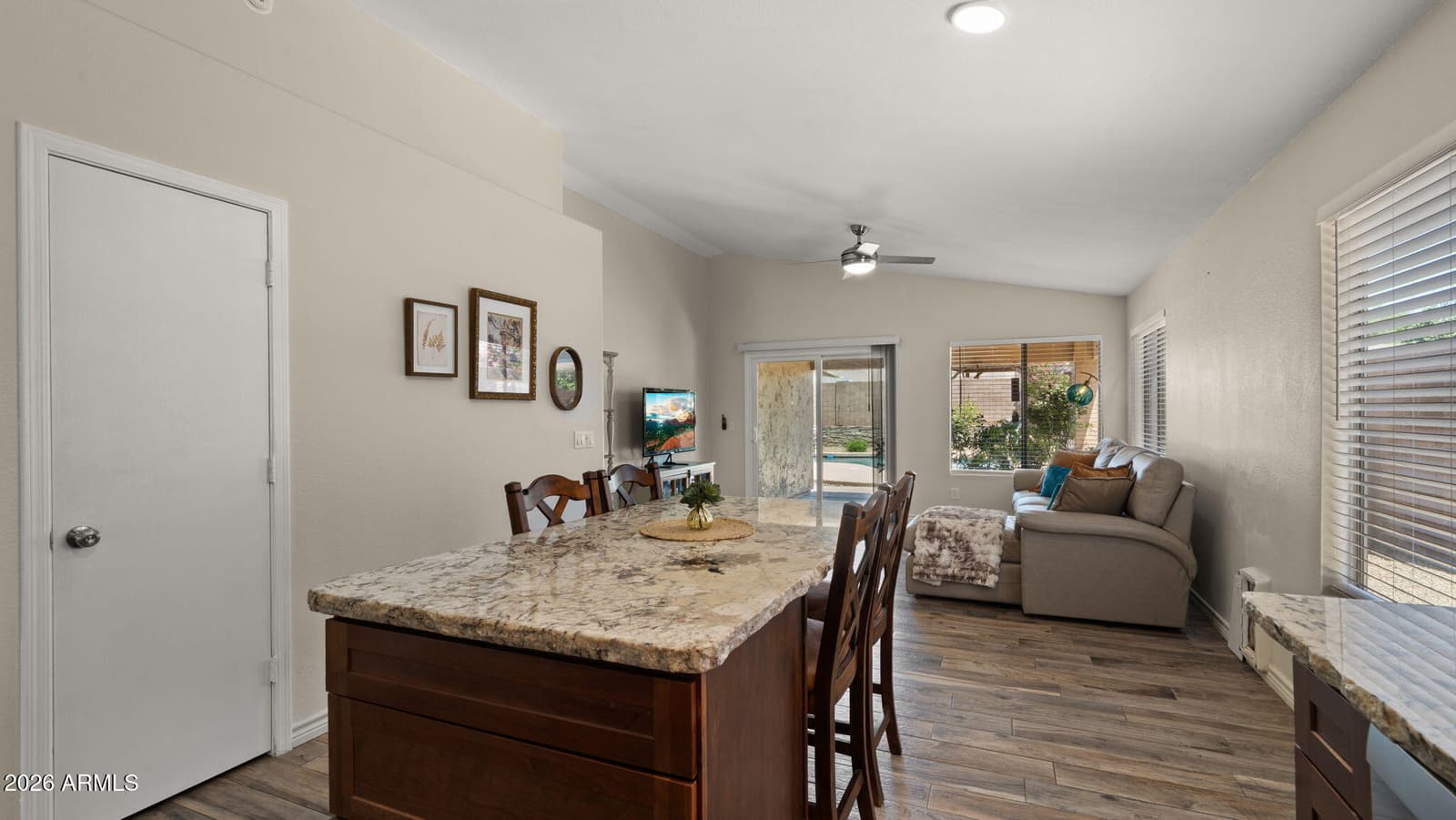 4820 E MELINDA Lane, Phoenix, AZ 85054 — photo 17 of 39