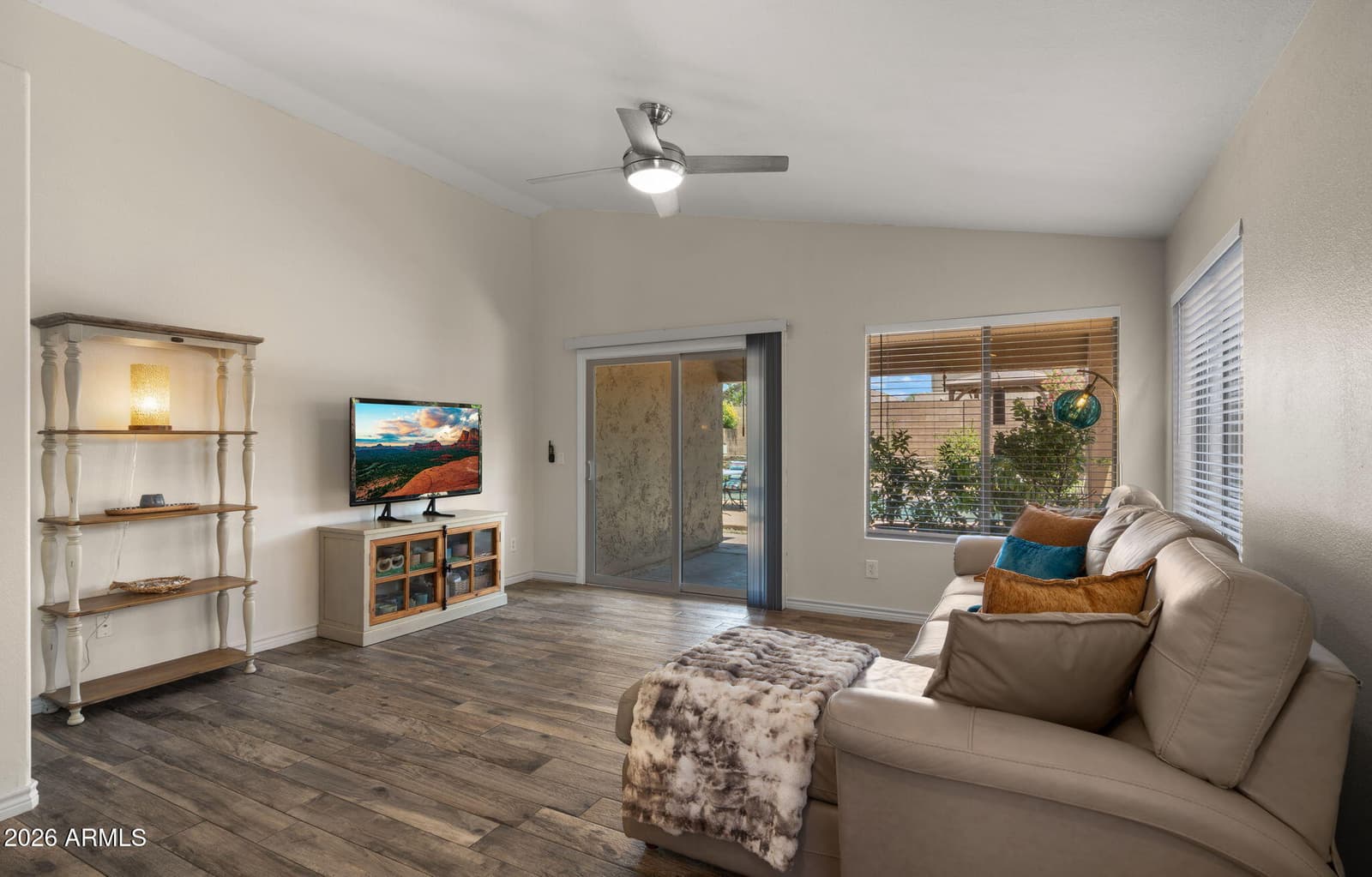 4820 E MELINDA Lane, Phoenix, AZ 85054 — photo 19 of 39