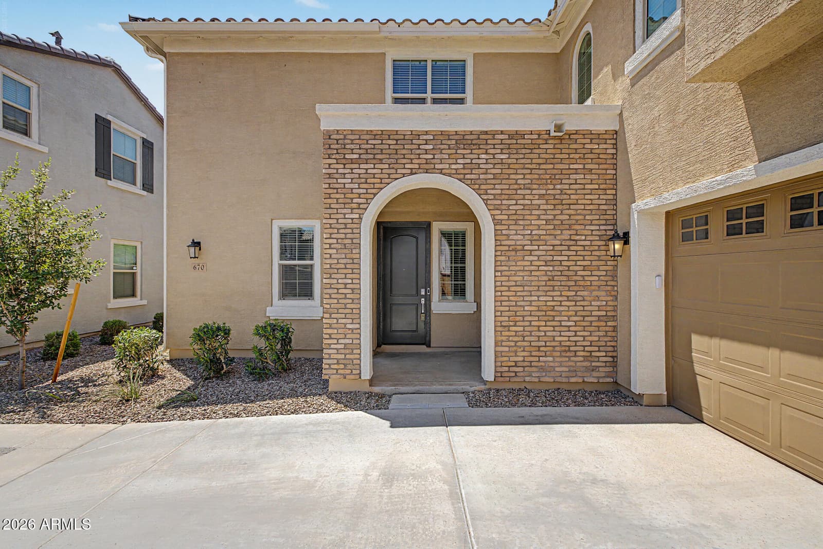 670 S OWL Drive, Gilbert, AZ 85296 — photo 7 of 56