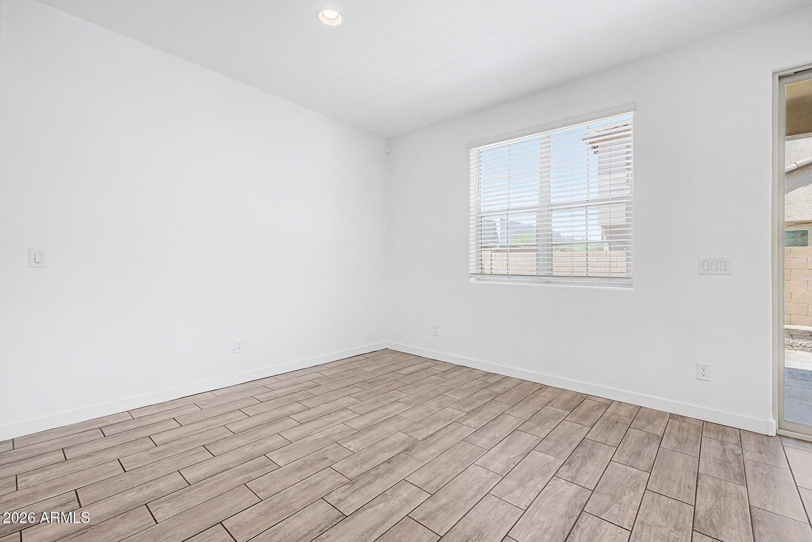 670 S OWL Drive, Gilbert, AZ 85296 — photo 13 of 56