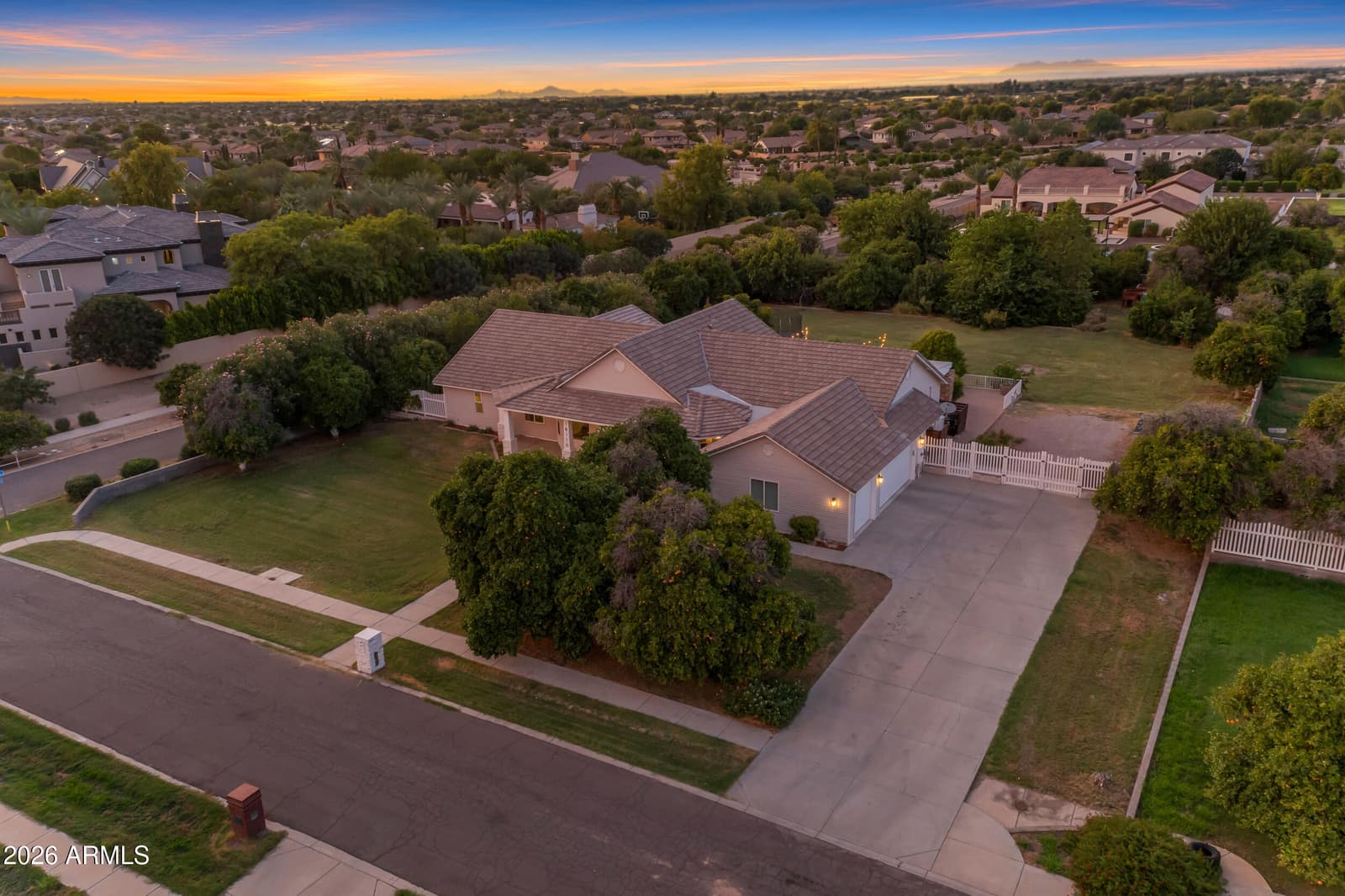 18110 E SUNNYBROOK Lane, Gilbert, AZ 85298 — photo 3 of 77