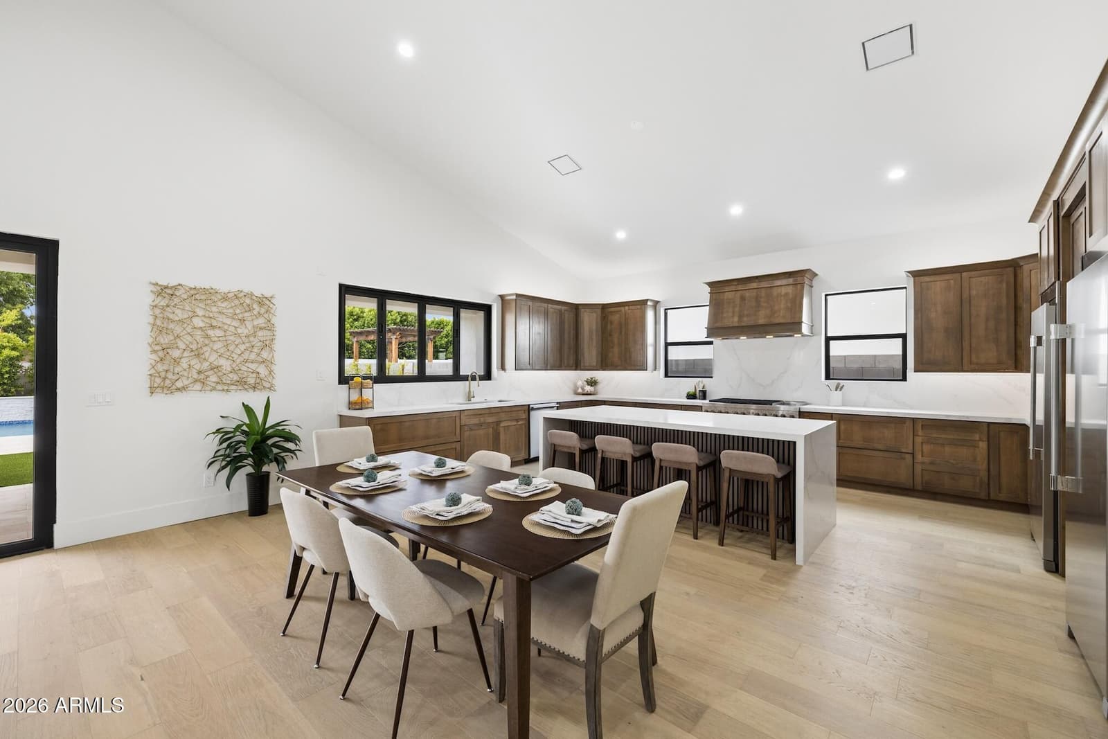 4108 E AVALON Drive, Phoenix, AZ 85018 — photo 10 of 37