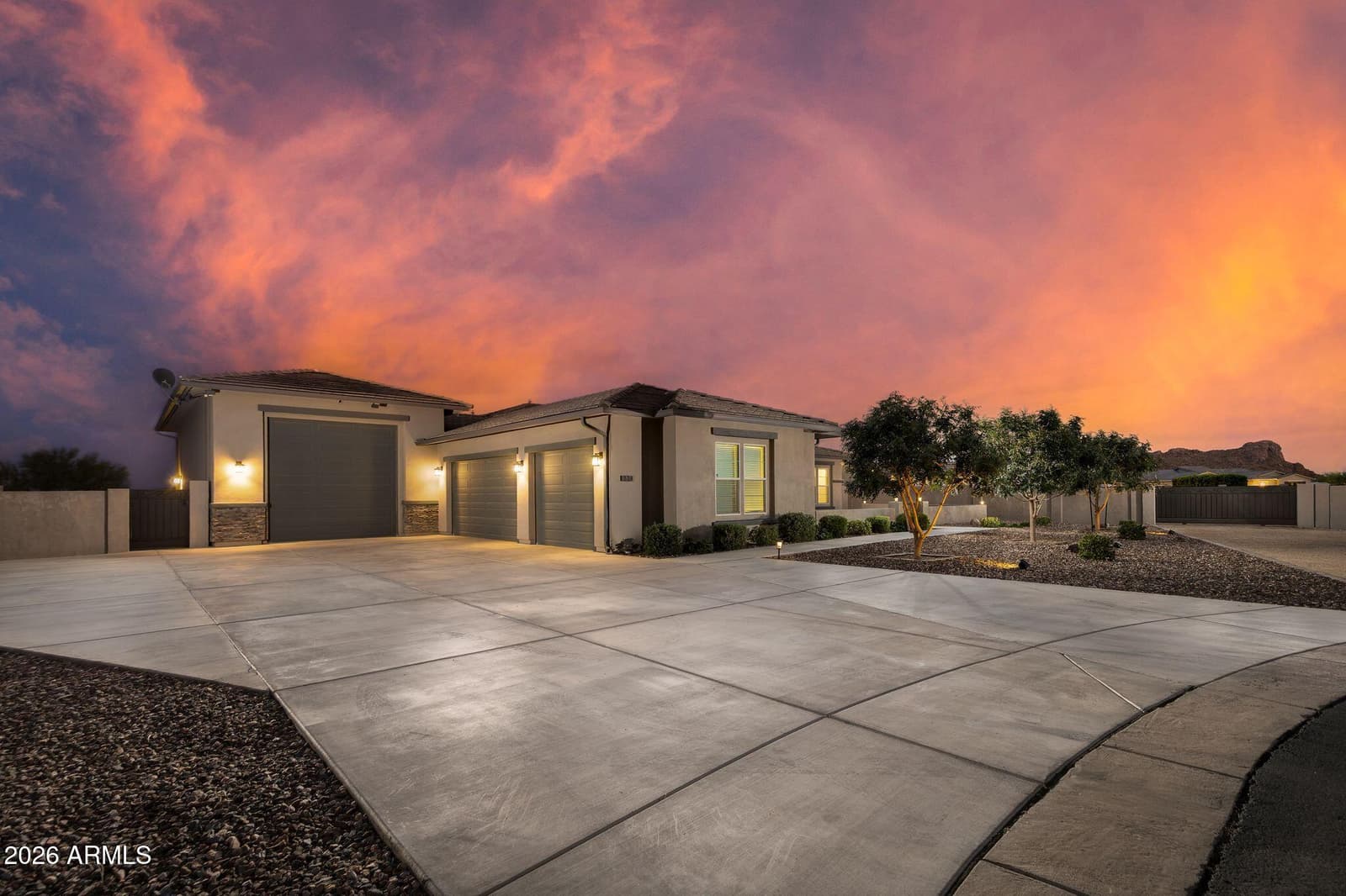 223 W FAIRFIELD Street, San Tan Valley, AZ 85143 — photo 2 of 62