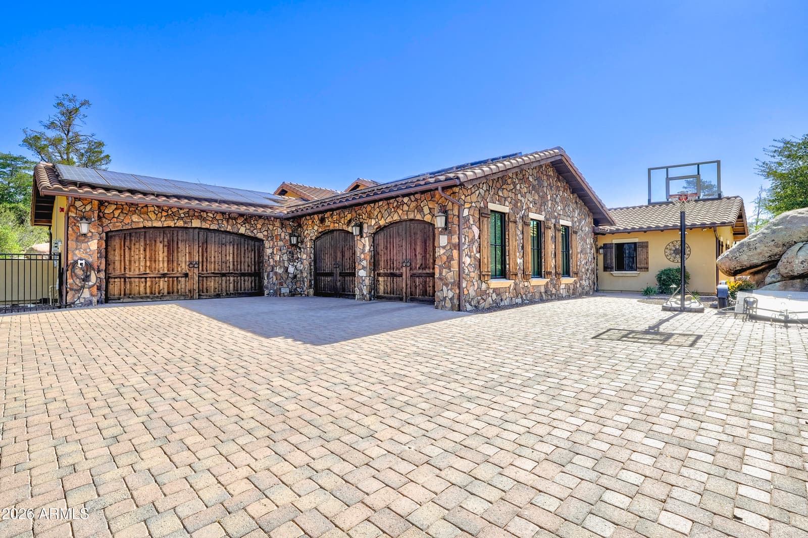 1229 SIERRY PEAKS Drive, Prescott, AZ 86305 — photo 1 of 78