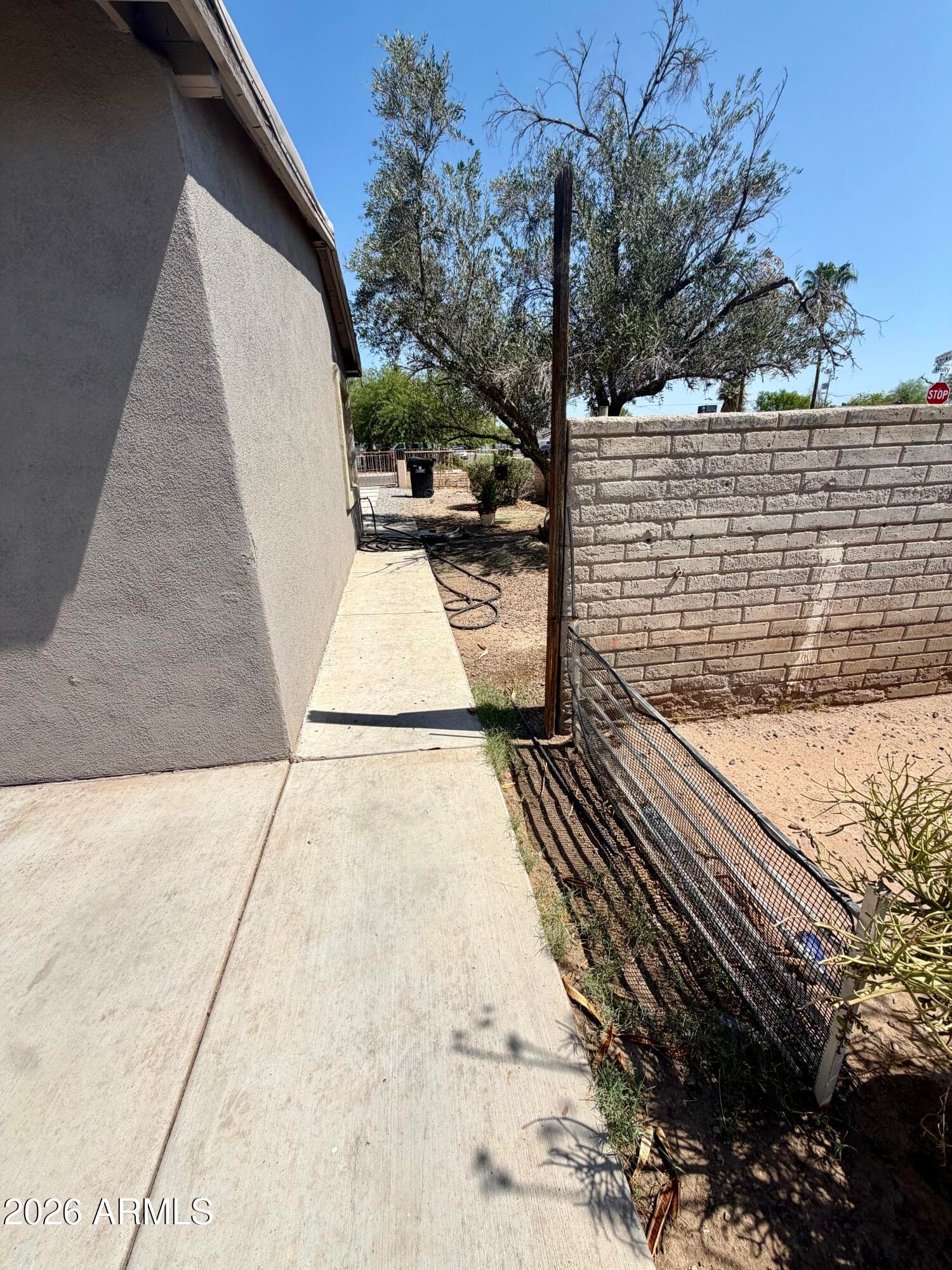 3301 W HOLLY Street, Phoenix, AZ 85009 — photo 17 of 18
