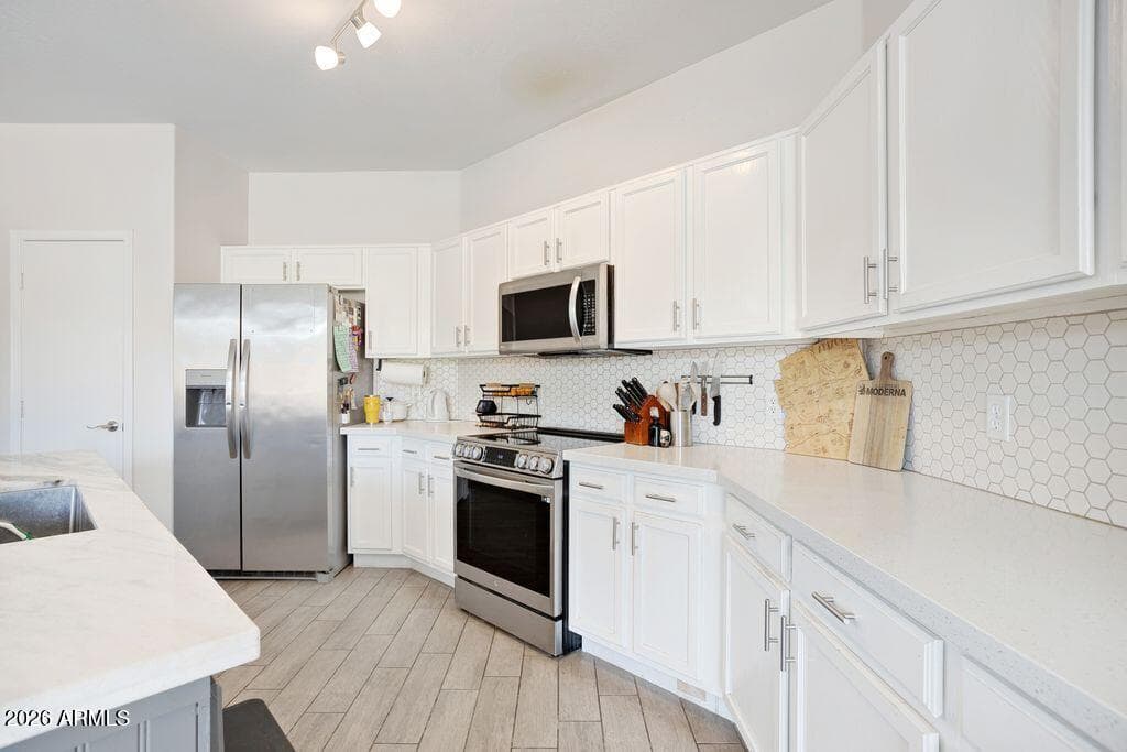 7124 W PALMAIRE Avenue W, Glendale, AZ 85303 — photo 11 of 33