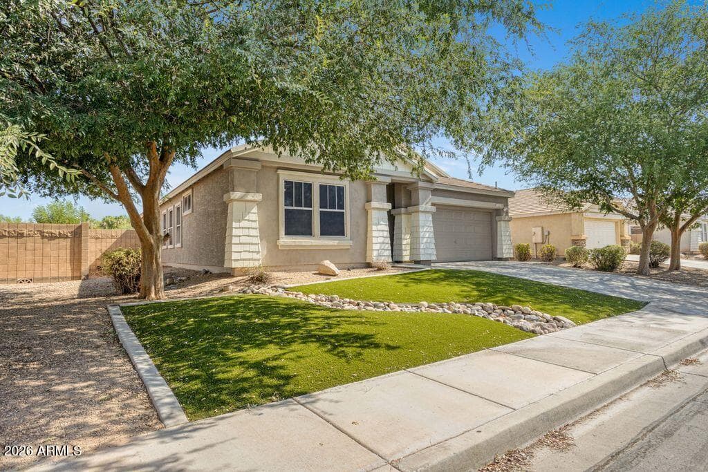 7124 W PALMAIRE Avenue W, Glendale, AZ 85303 — photo 1 of 33