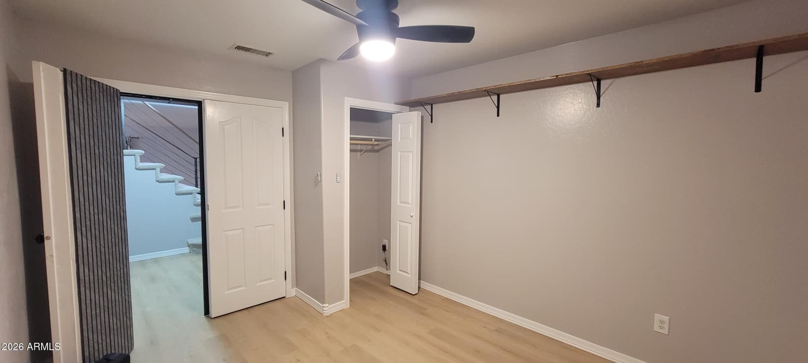 6834 S 40TH Lane, Phoenix, AZ 85041 — photo 4 of 17