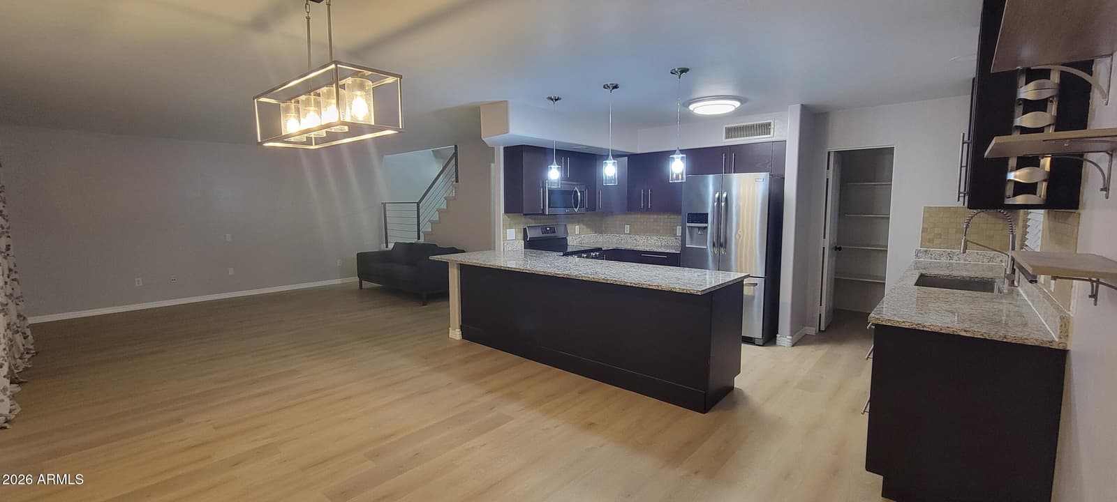 6834 S 40TH Lane, Phoenix, AZ 85041 — photo 6 of 17