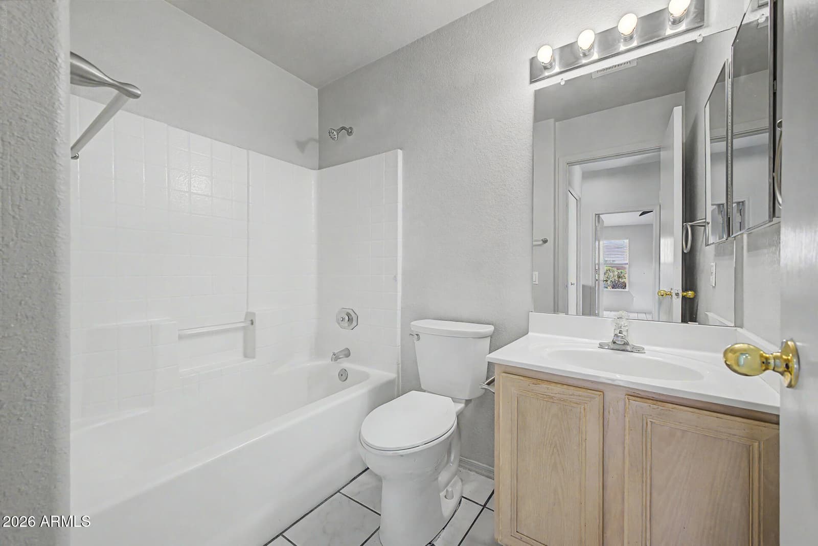 297 W WASHINGTON Avenue, Gilbert, AZ 85233 — photo 11 of 27