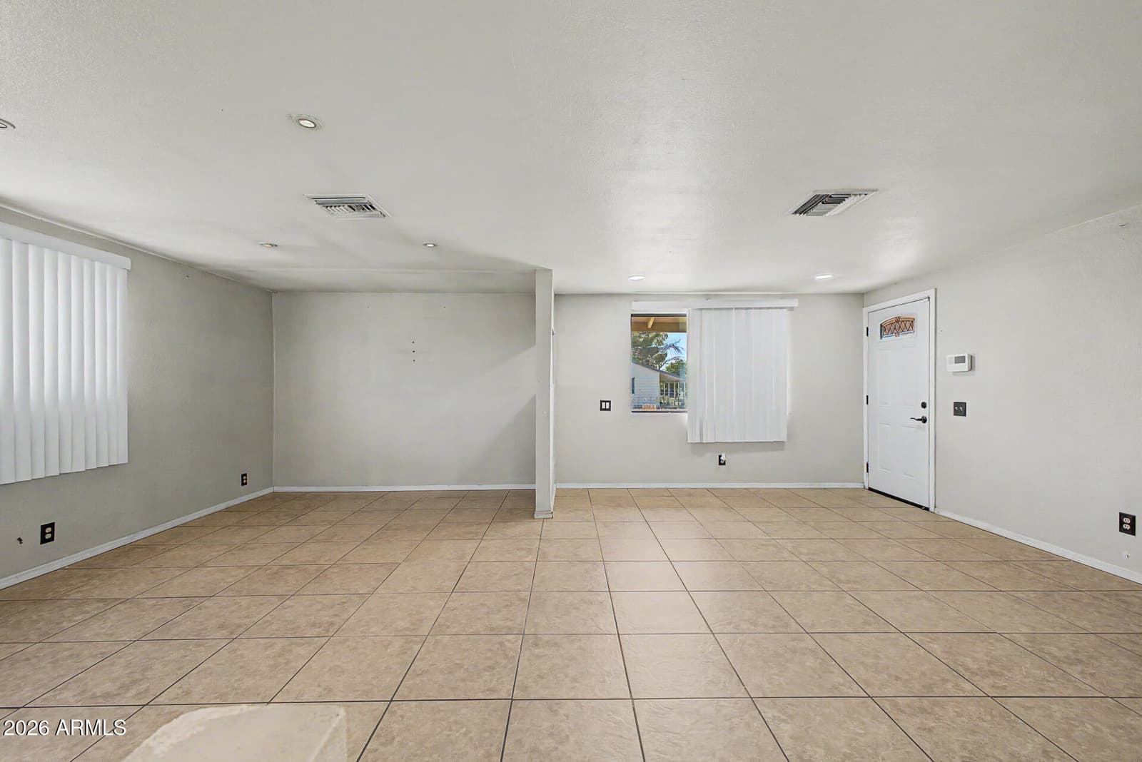 1902 N 41ST Avenue, Phoenix, AZ 85009 — photo 6 of 34