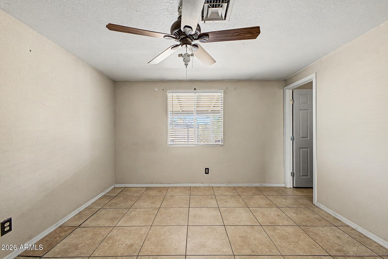1902 N 41ST Avenue, Phoenix, AZ 85009 — photo 16 of 34