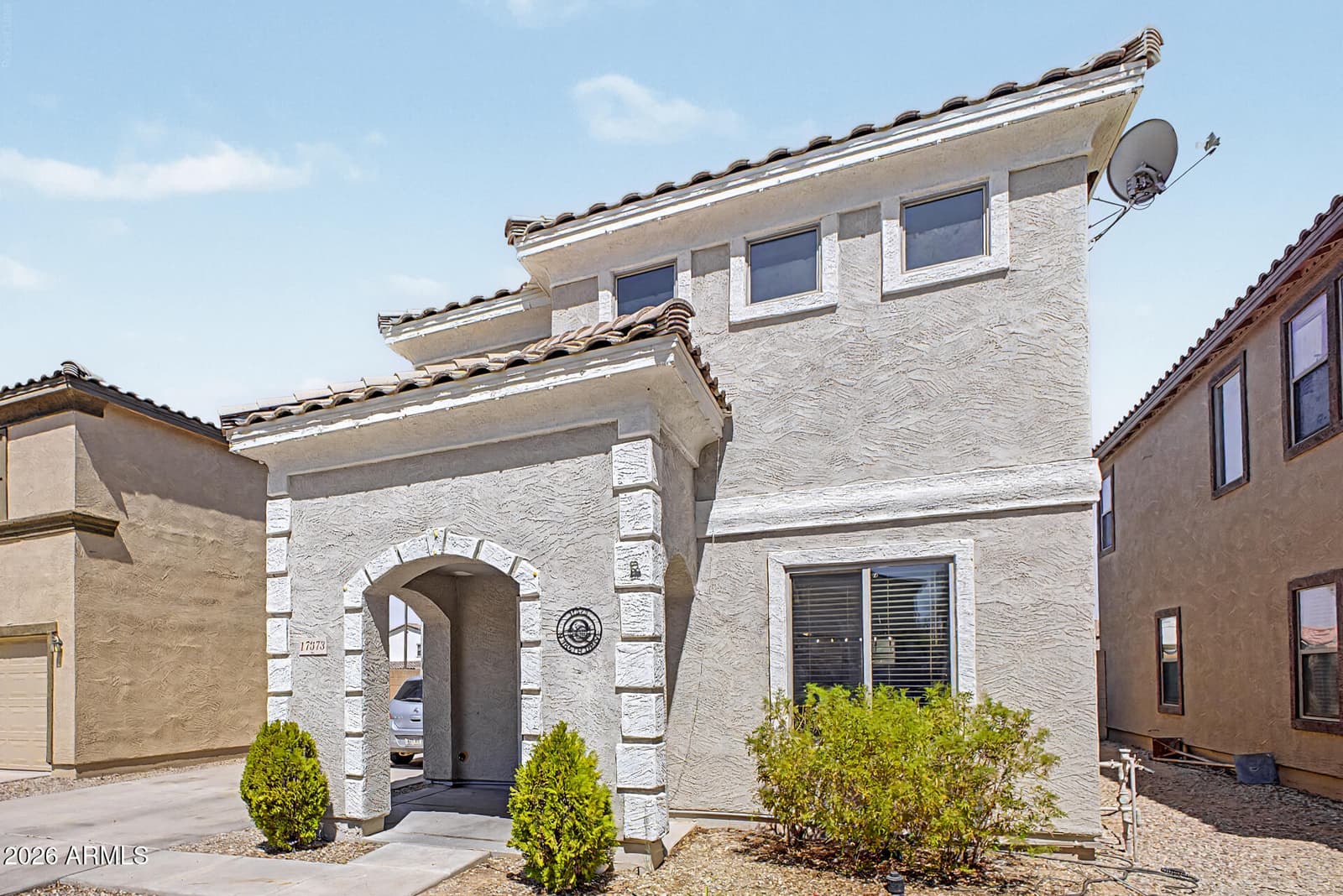 17373 N 185TH Drive, Surprise, AZ 85374 — photo 4 of 36