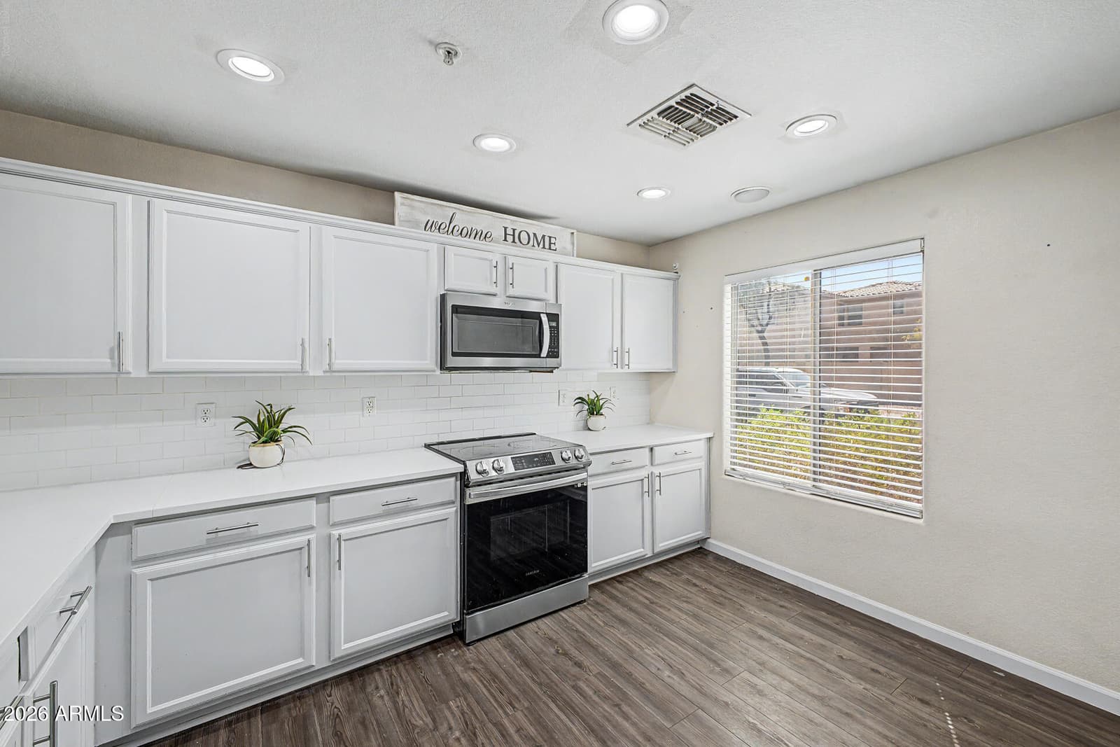 17373 N 185TH Drive, Surprise, AZ 85374 — photo 14 of 36
