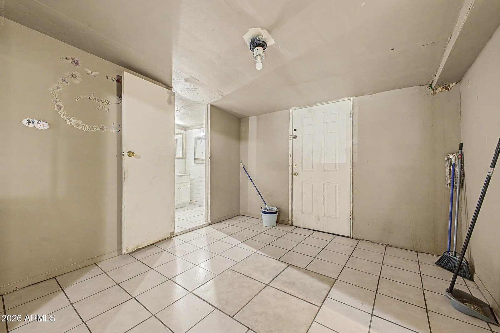 6435 S 5TH Avenue, Phoenix, AZ 85041 — photo 25 of 33
