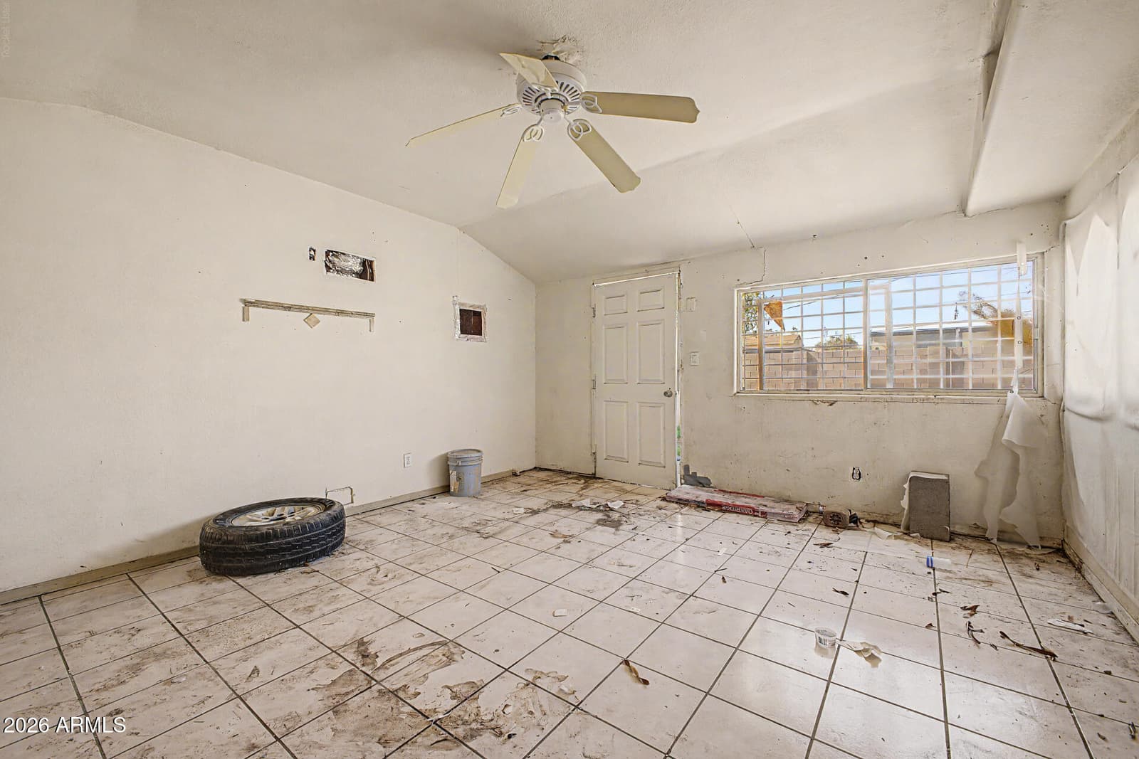 6435 S 5TH Avenue, Phoenix, AZ 85041 — photo 28 of 33