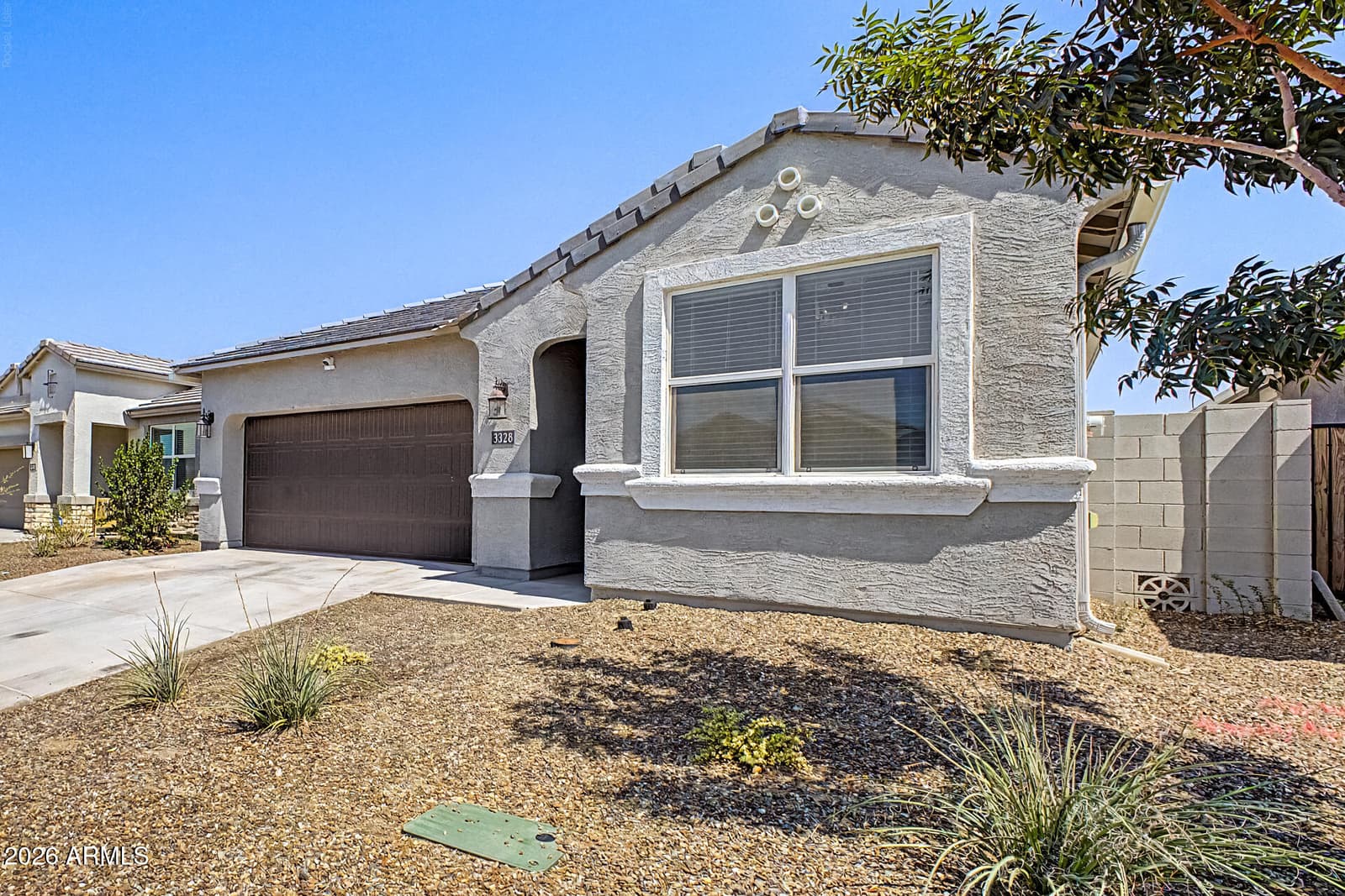 3328 W SEAVER Avenue, Apache Junction, AZ 85120 — photo 2 of 36