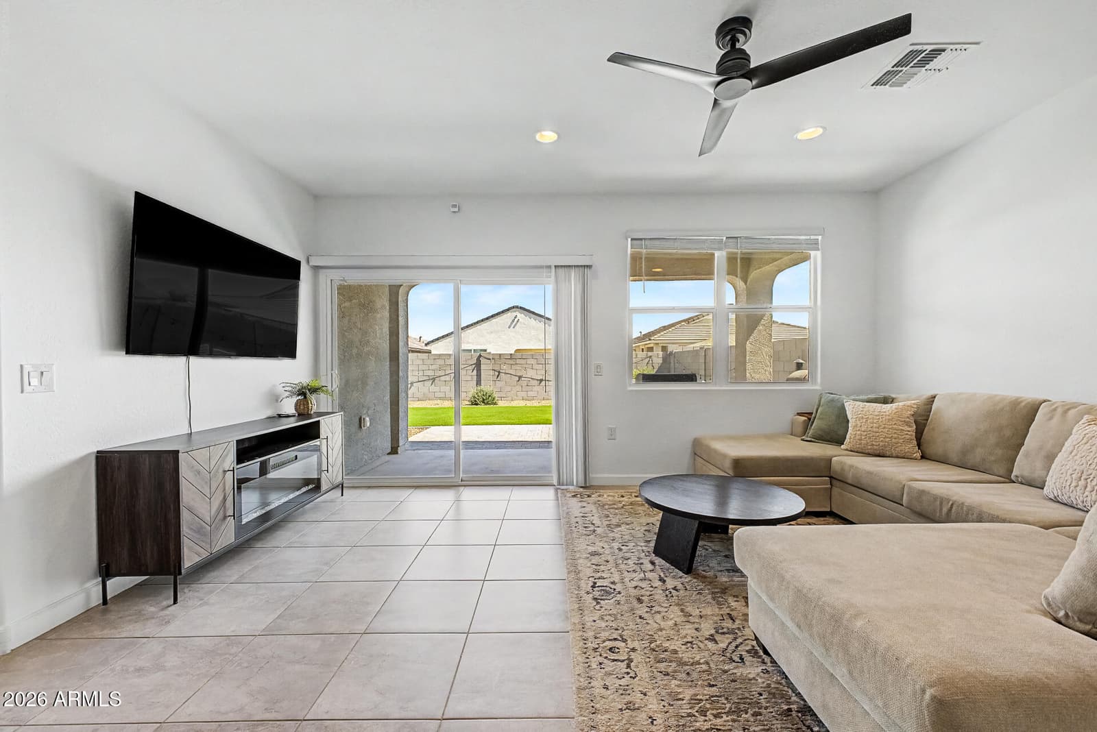 3328 W SEAVER Avenue, Apache Junction, AZ 85120 — photo 6 of 36