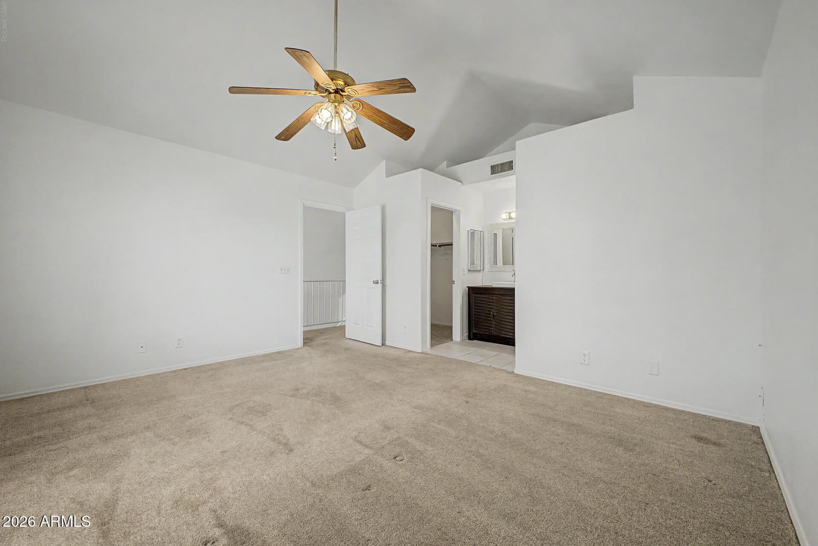 822 W BRADFORD Drive, Gilbert, AZ 85233 — photo 15 of 26