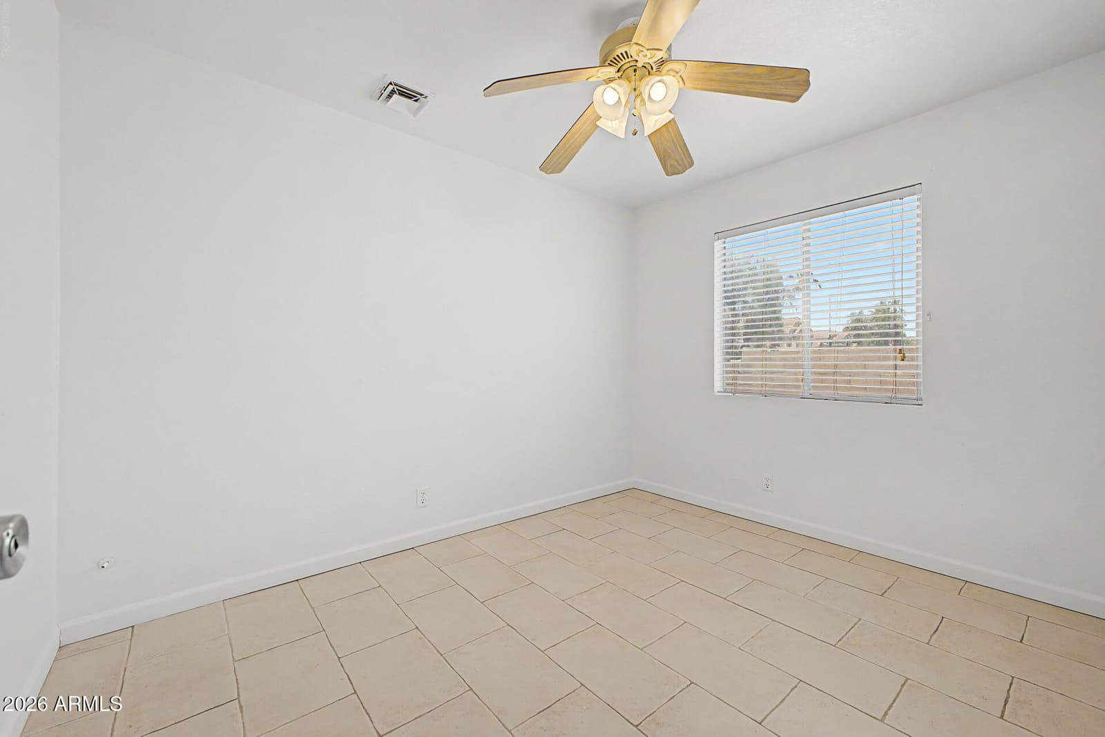 822 W BRADFORD Drive, Gilbert, AZ 85233 — photo 11 of 26