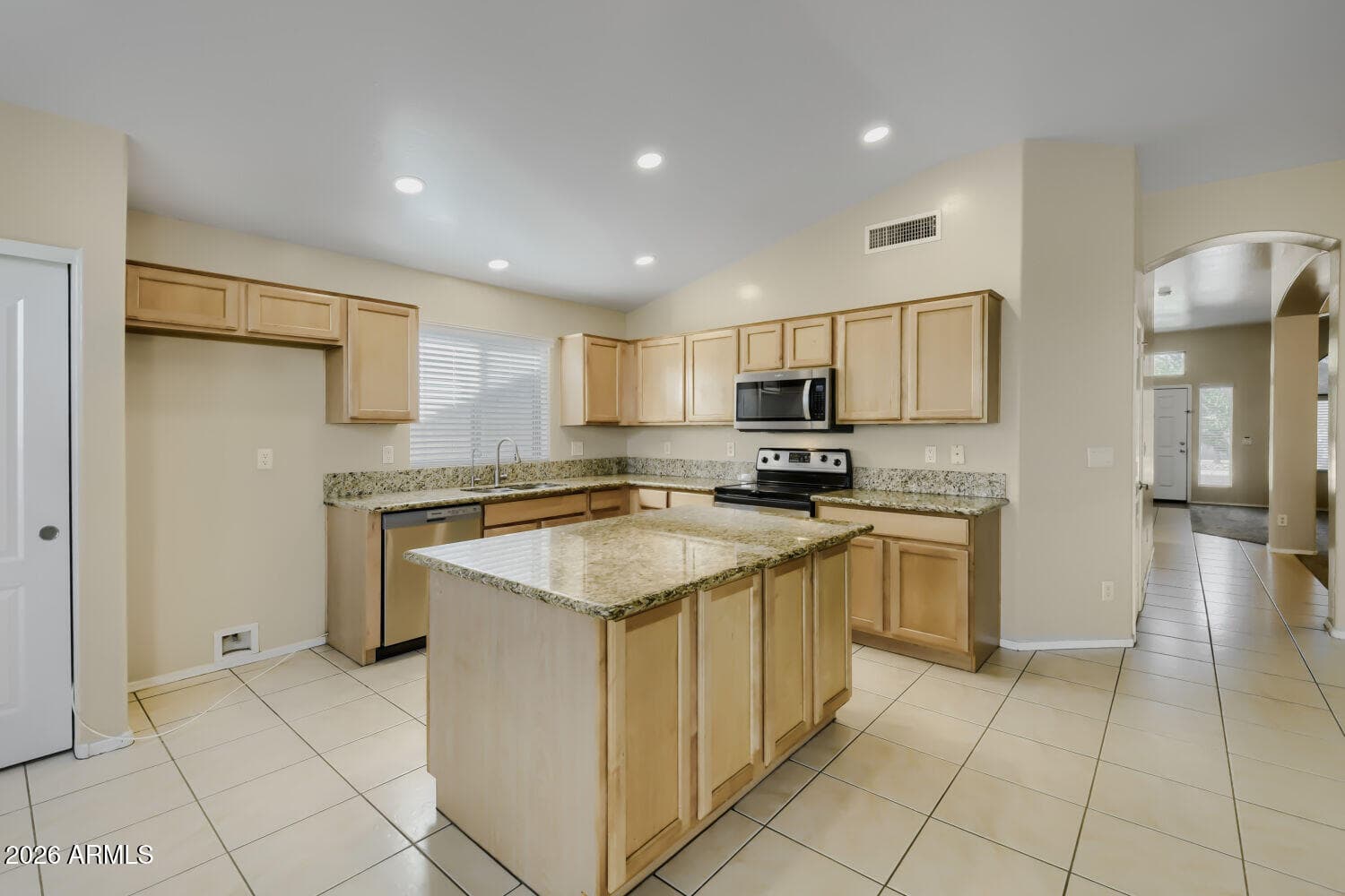 534 E IRONWOOD Drive, Chandler, AZ 85225 — photo 8 of 27