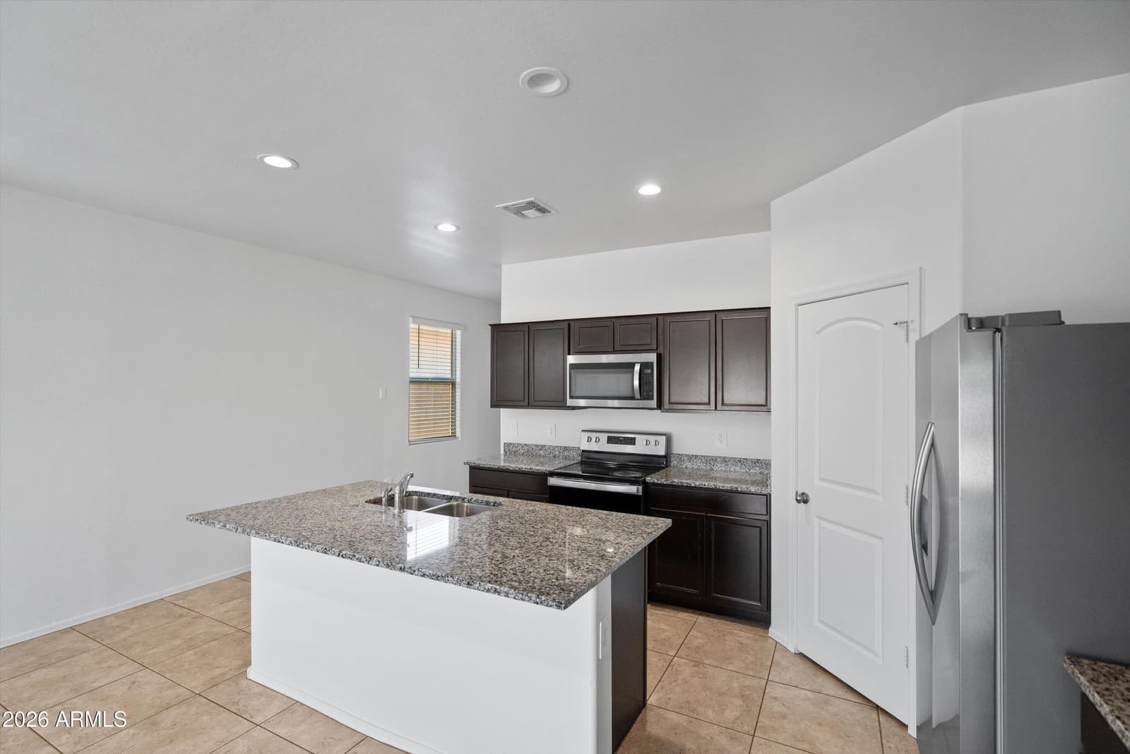 18199 N CONQUISTADOR Drive, Maricopa, AZ 85138 — photo 9 of 29