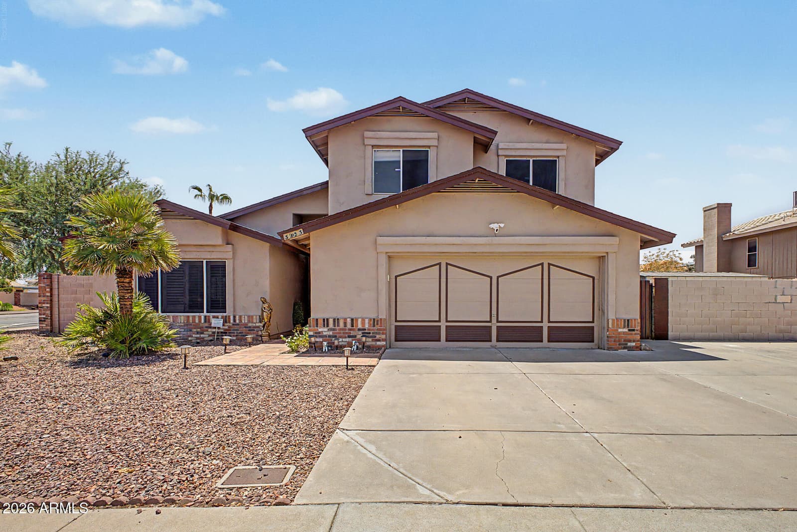 3933 W SAGUARO PARK Lane, Glendale, AZ 85310 — photo 2 of 37