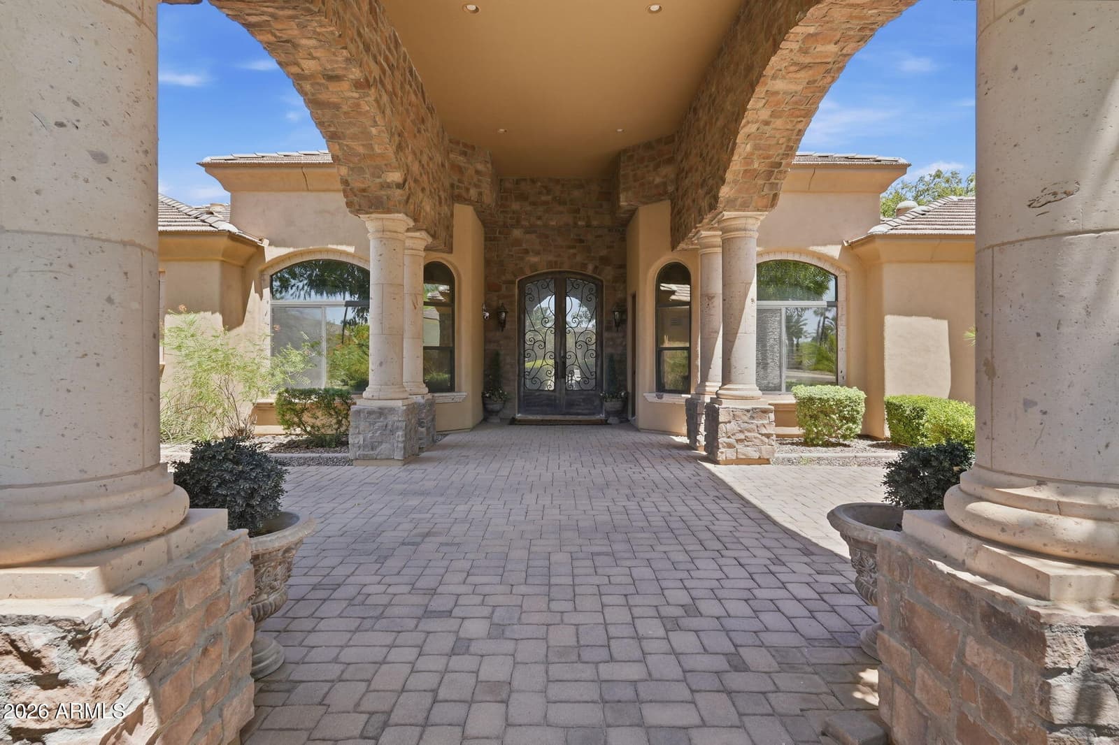 6561 S OAKWOOD Way, Gilbert, AZ 85298 — photo 10 of 72