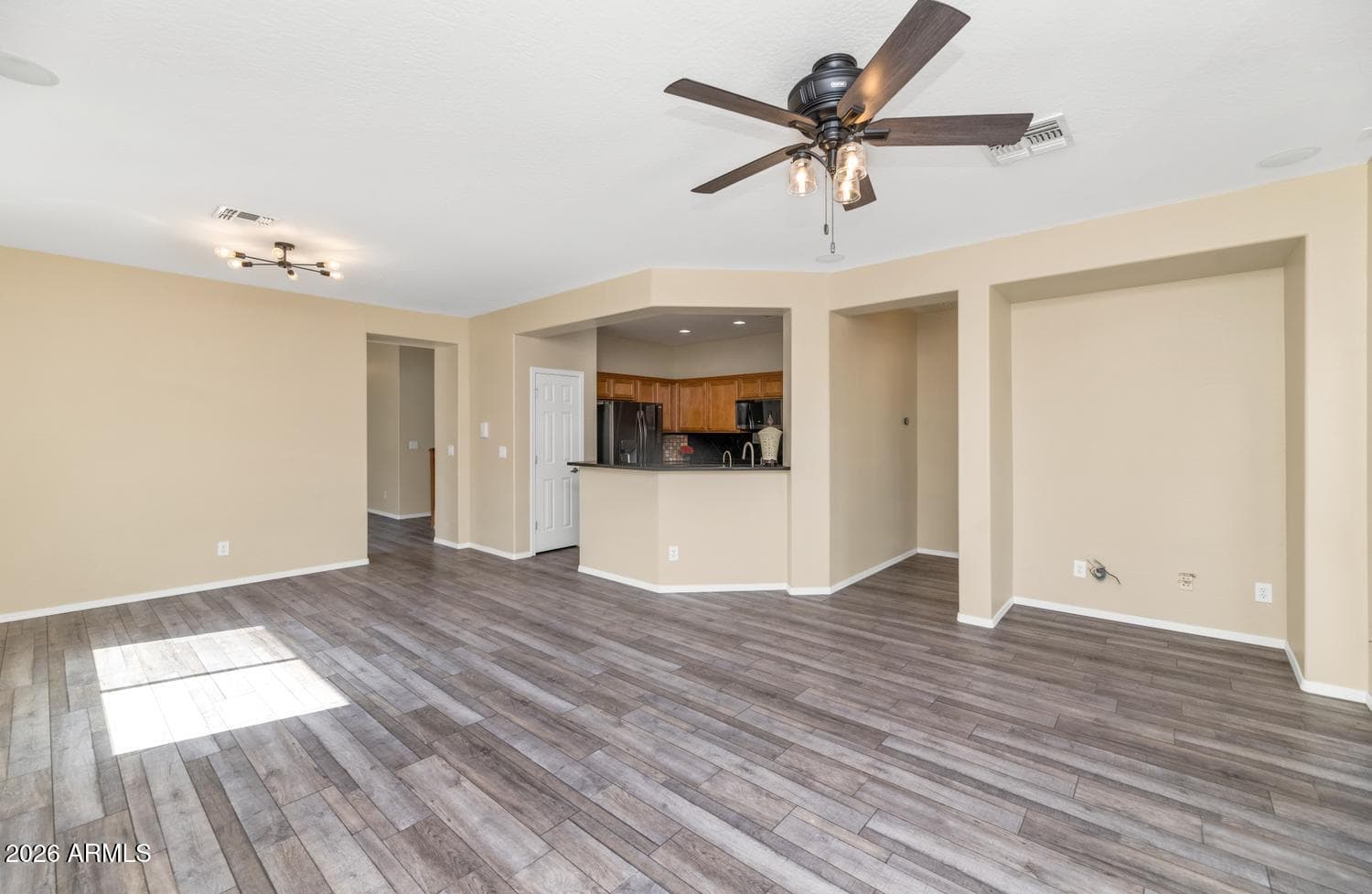39512 N PRAIRIE Lane, Anthem, AZ 85086 — photo 8 of 42