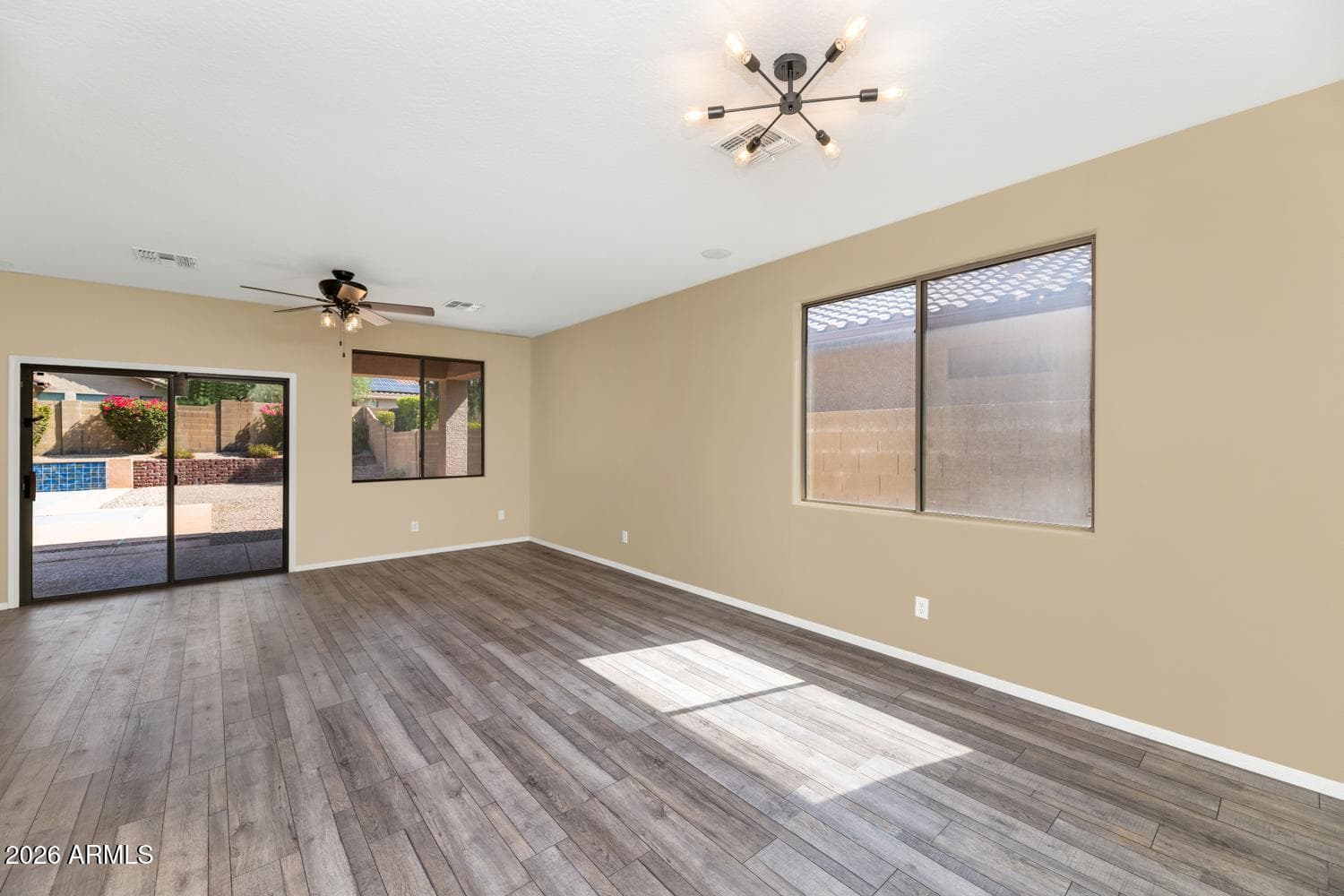 39512 N PRAIRIE Lane, Anthem, AZ 85086 — photo 9 of 42