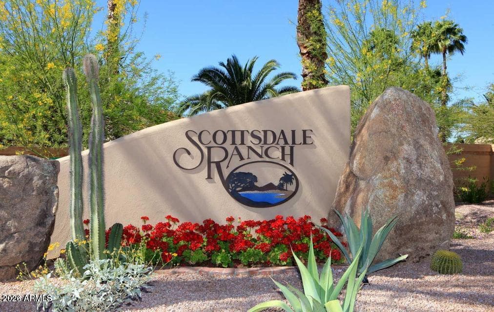 10565 E SAN SALVADOR Drive, Scottsdale, AZ 85258 — photo 37 of 46
