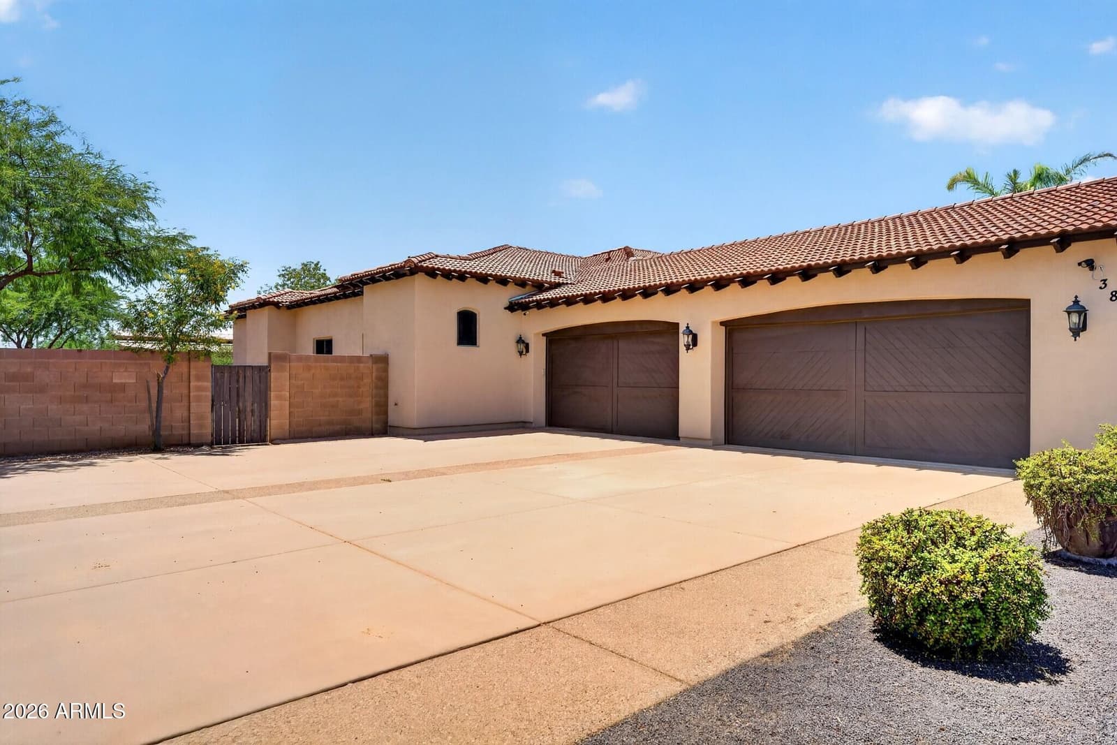 383 W RED FERN Road, San Tan Valley, AZ 85140 — photo 37 of 114