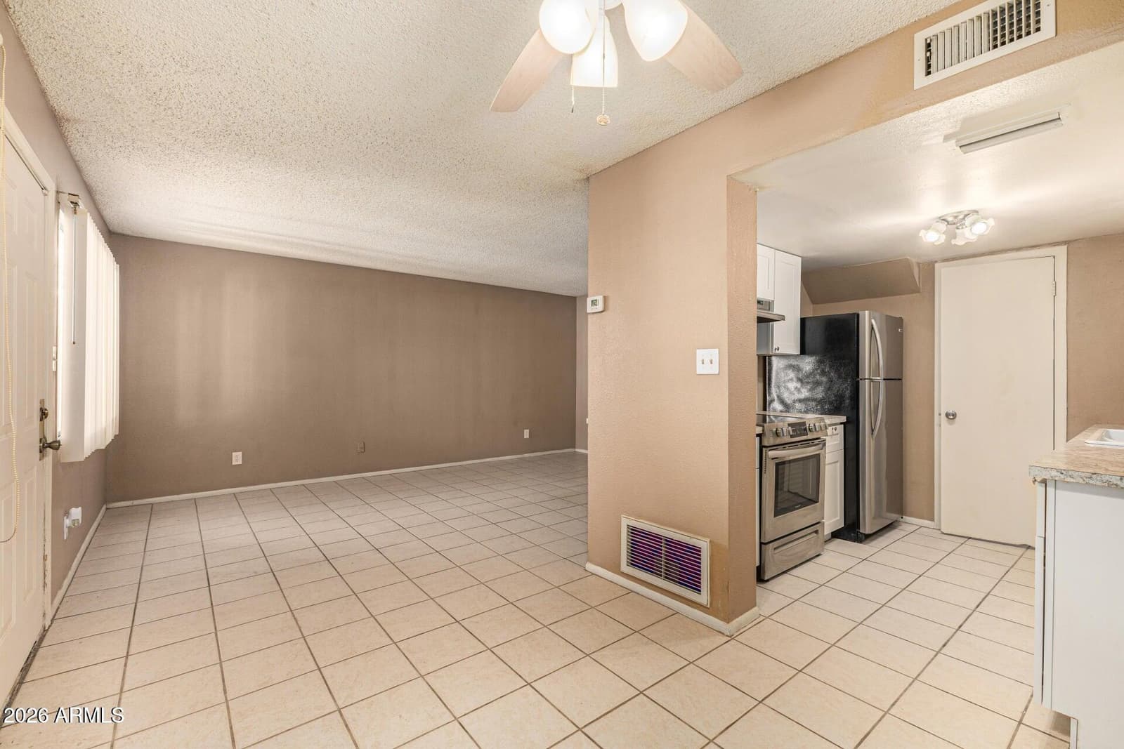 8417 N 34th Avenue, Phoenix, AZ 85051 — photo 8 of 20