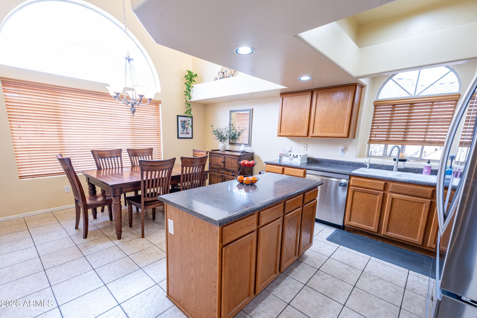 9644 W Hatcher Road, Peoria, AZ 85345 — photo 14 of 39