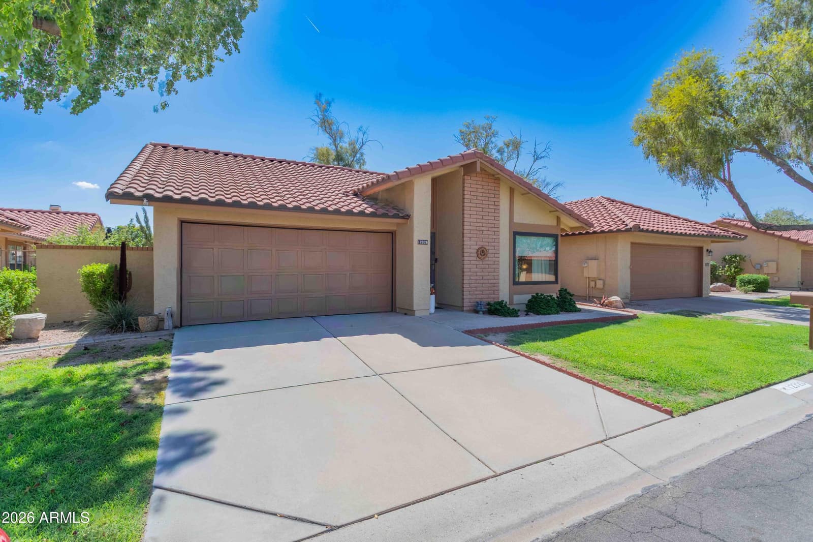 12326 S SHOSHONI Drive, Phoenix, AZ 85044 — photo 2 of 28