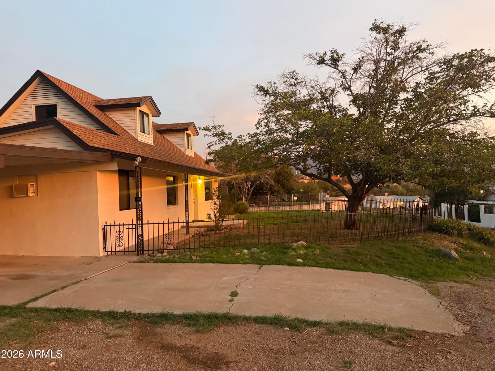 1402 E Mesquite Street, Globe, AZ 85501 — photo 2 of 18