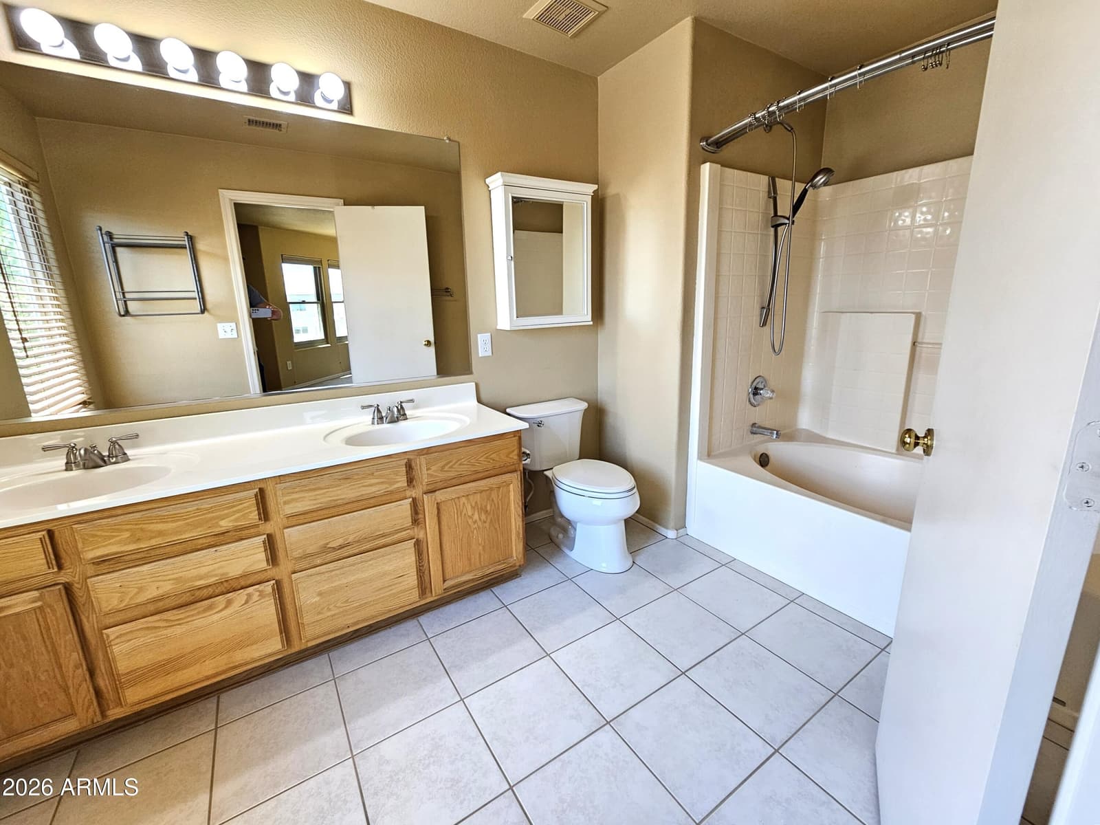 4135 E PINTO Lane, Phoenix, AZ 85050 — photo 34 of 52
