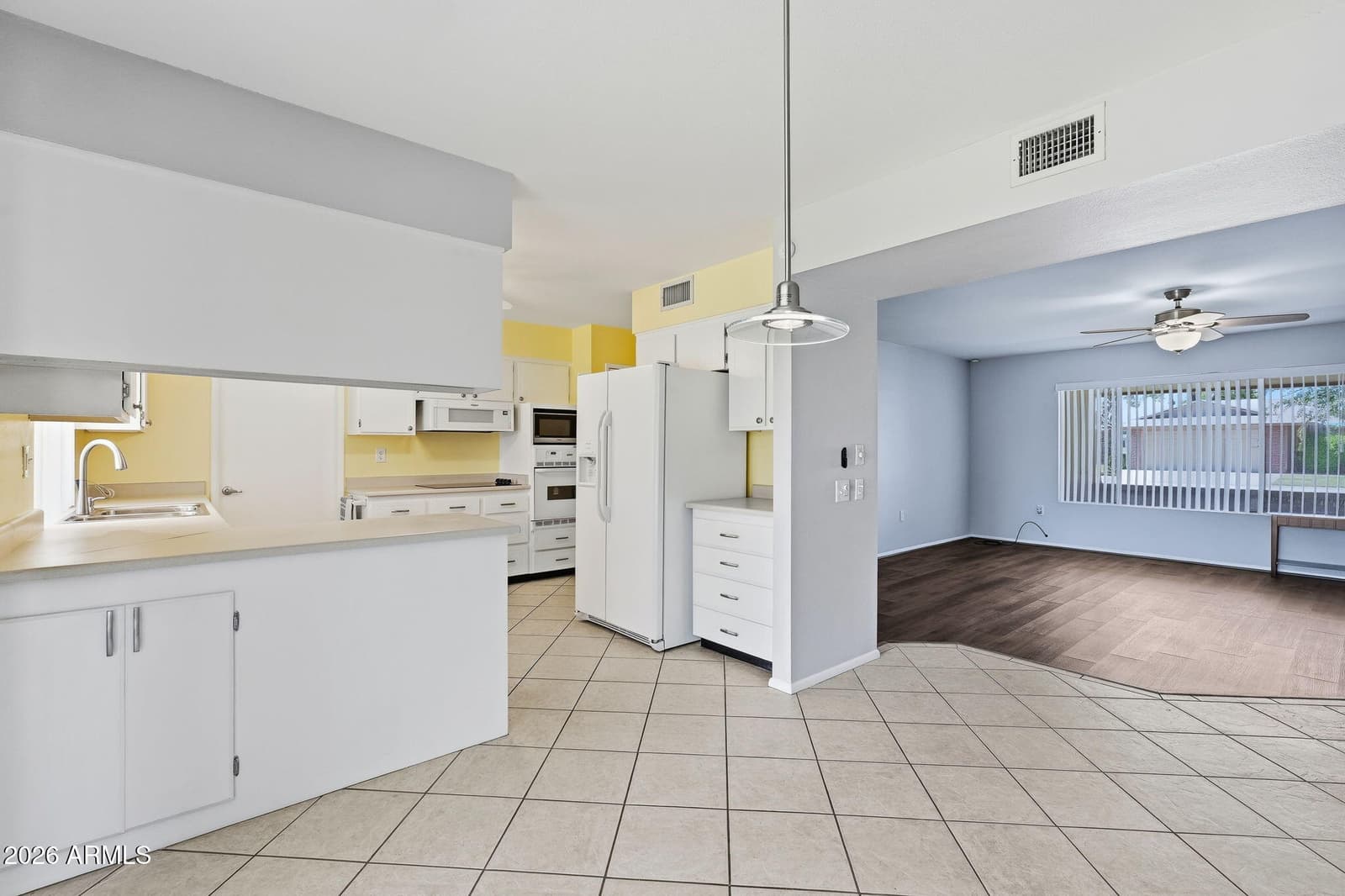 10819 W CAMEO Drive, Sun City, AZ 85351 — photo 10 of 30