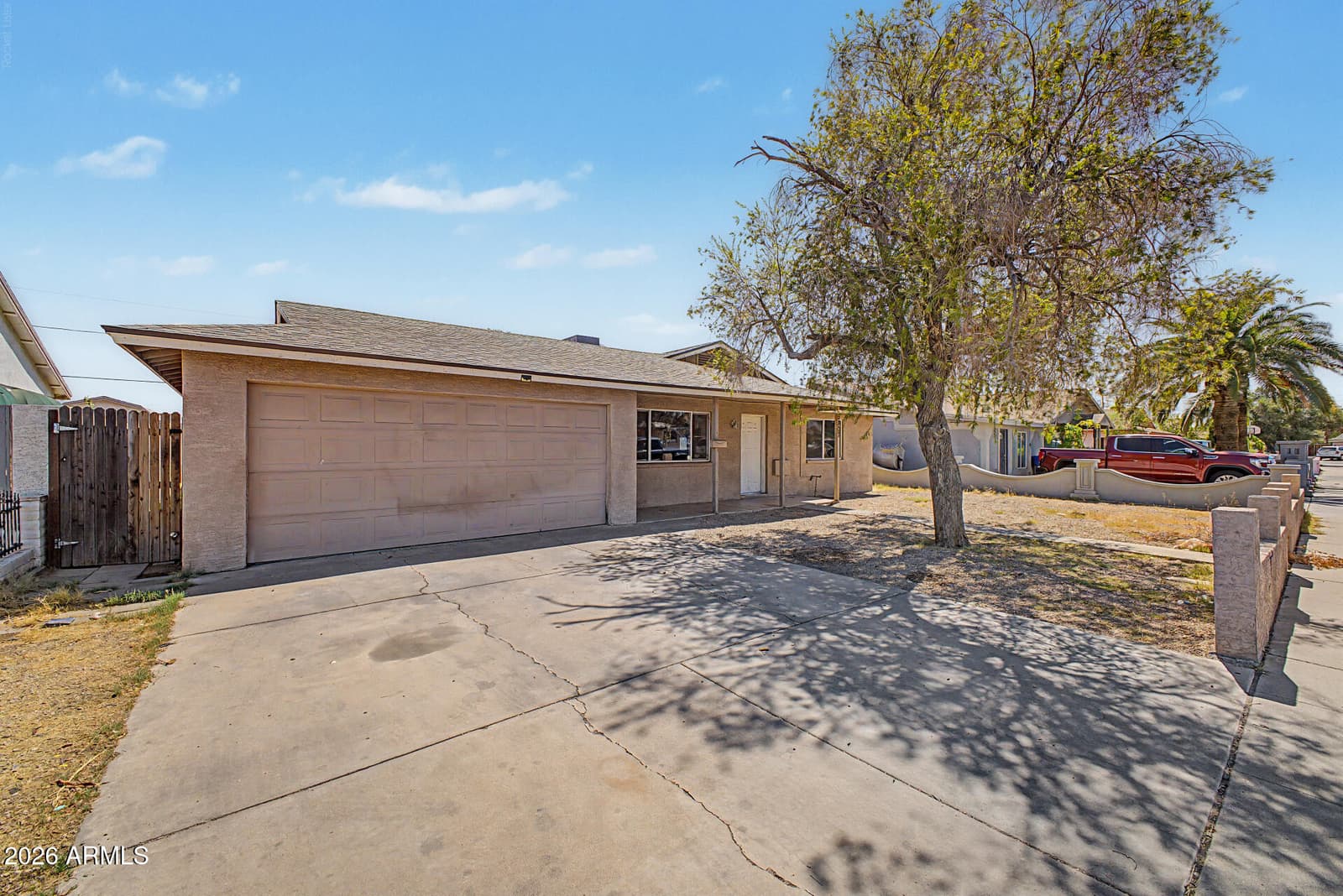 5807 W CAMBRIDGE Avenue, Phoenix, AZ 85035 — photo 5 of 41