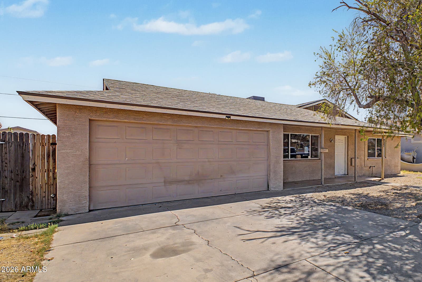 5807 W CAMBRIDGE Avenue, Phoenix, AZ 85035 — photo 6 of 41