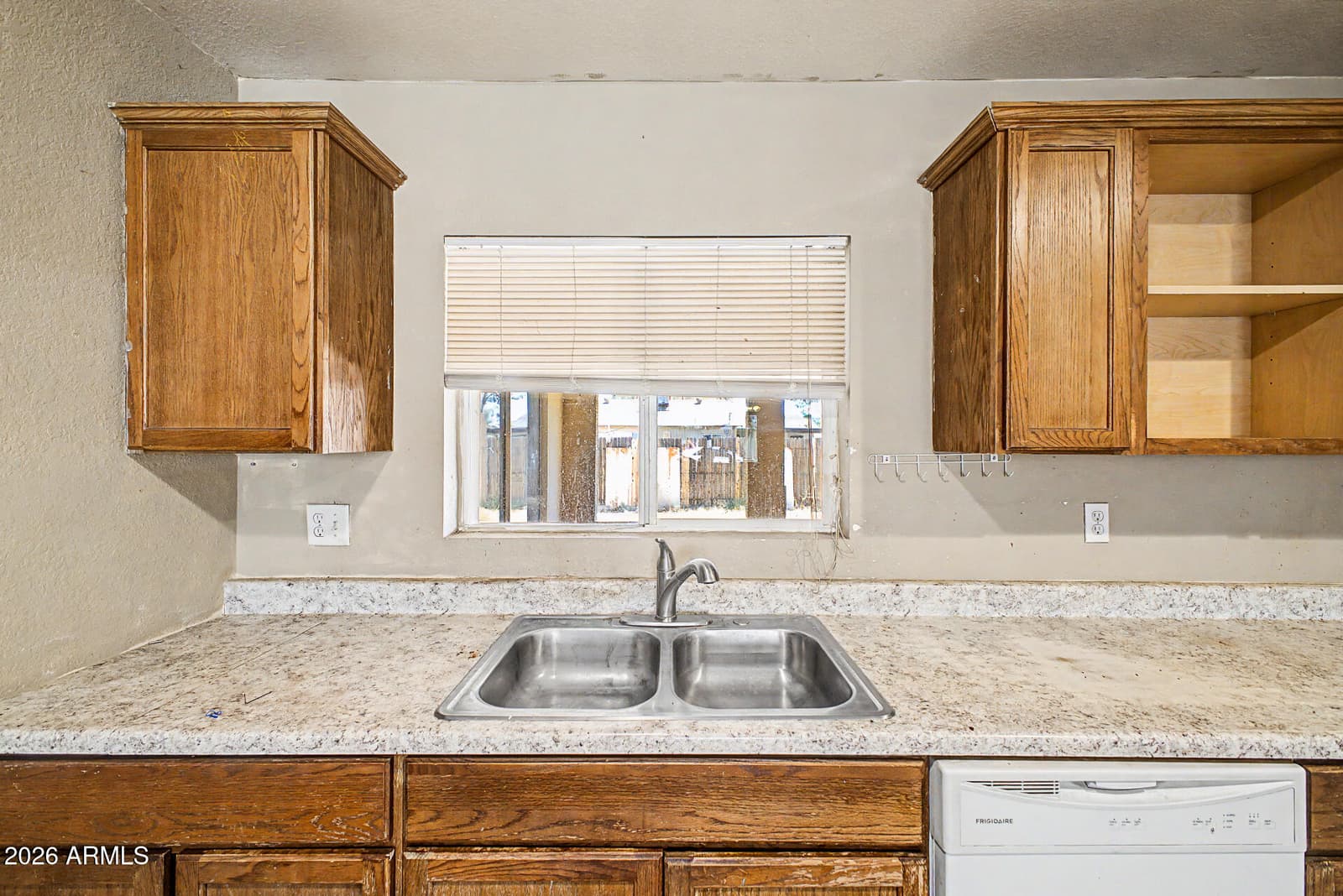 5807 W CAMBRIDGE Avenue, Phoenix, AZ 85035 — photo 17 of 41