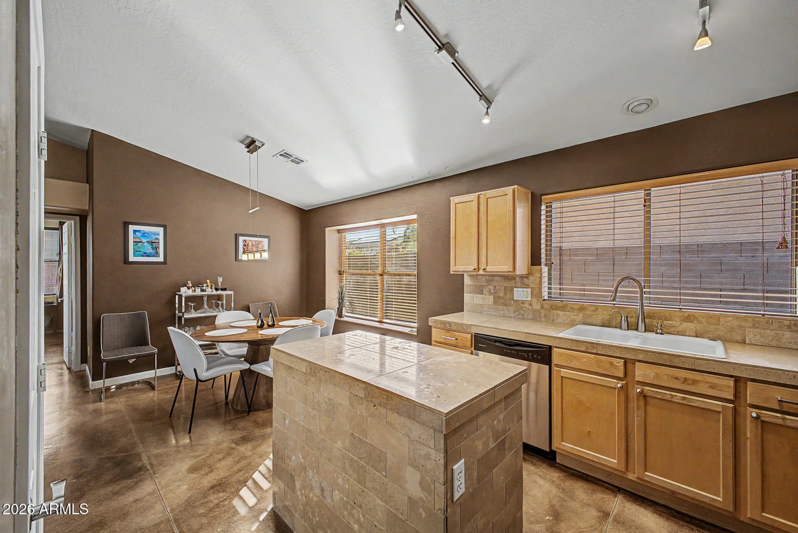 2253 E HESTON Drive, Phoenix, AZ 85024 — photo 12 of 29