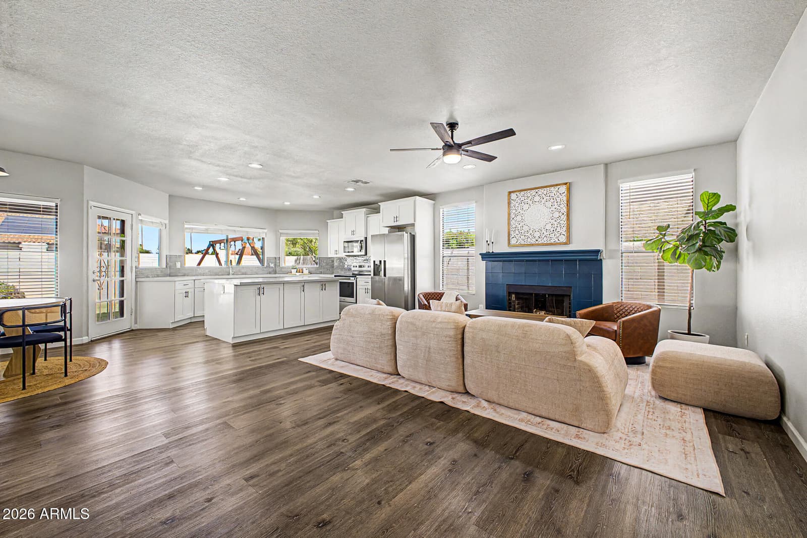 1042 W NEWPORT BEACH Drive, Gilbert, AZ 85233 — photo 10 of 52