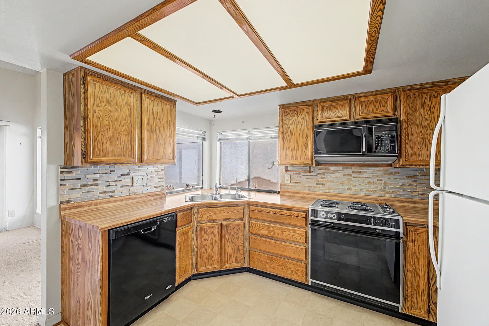 10526 E BELLFLOWER Drive, Sun Lakes, AZ 85248 — photo 10 of 25