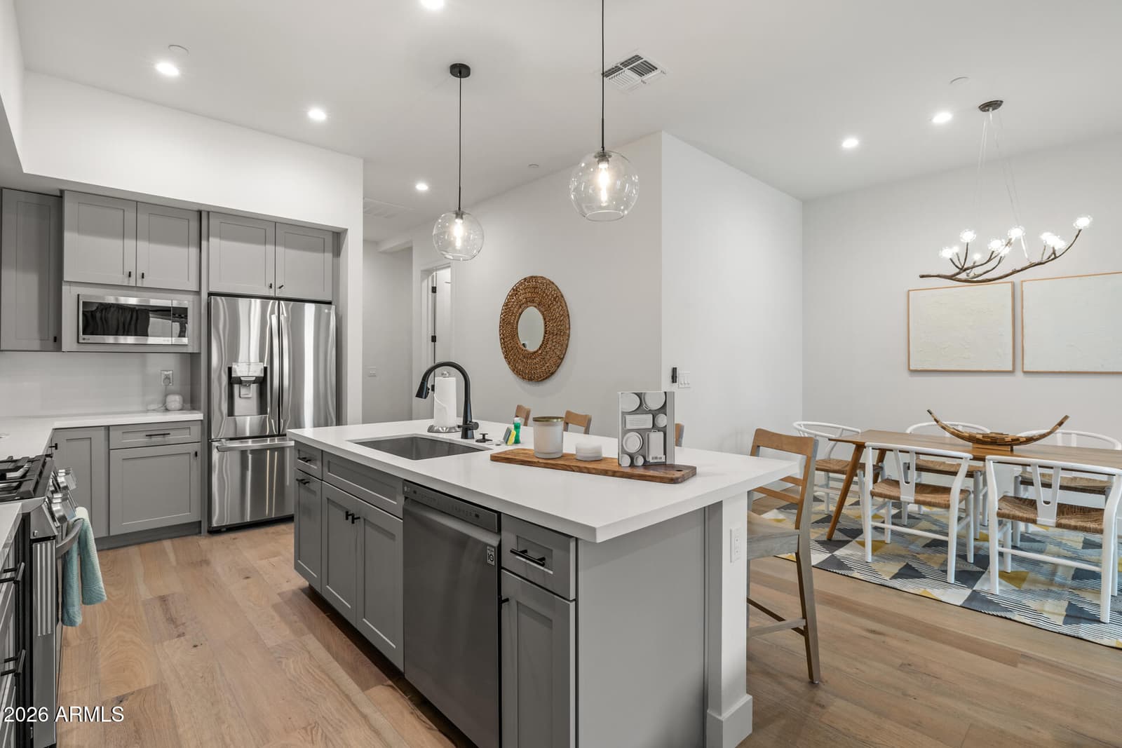 5151 N 13TH Place 7, Phoenix, AZ 85014 — photo 5 of 41
